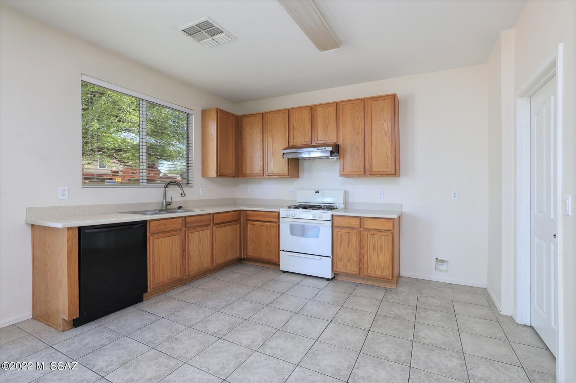 Tucson Mountain Village II (237-491) - Residential