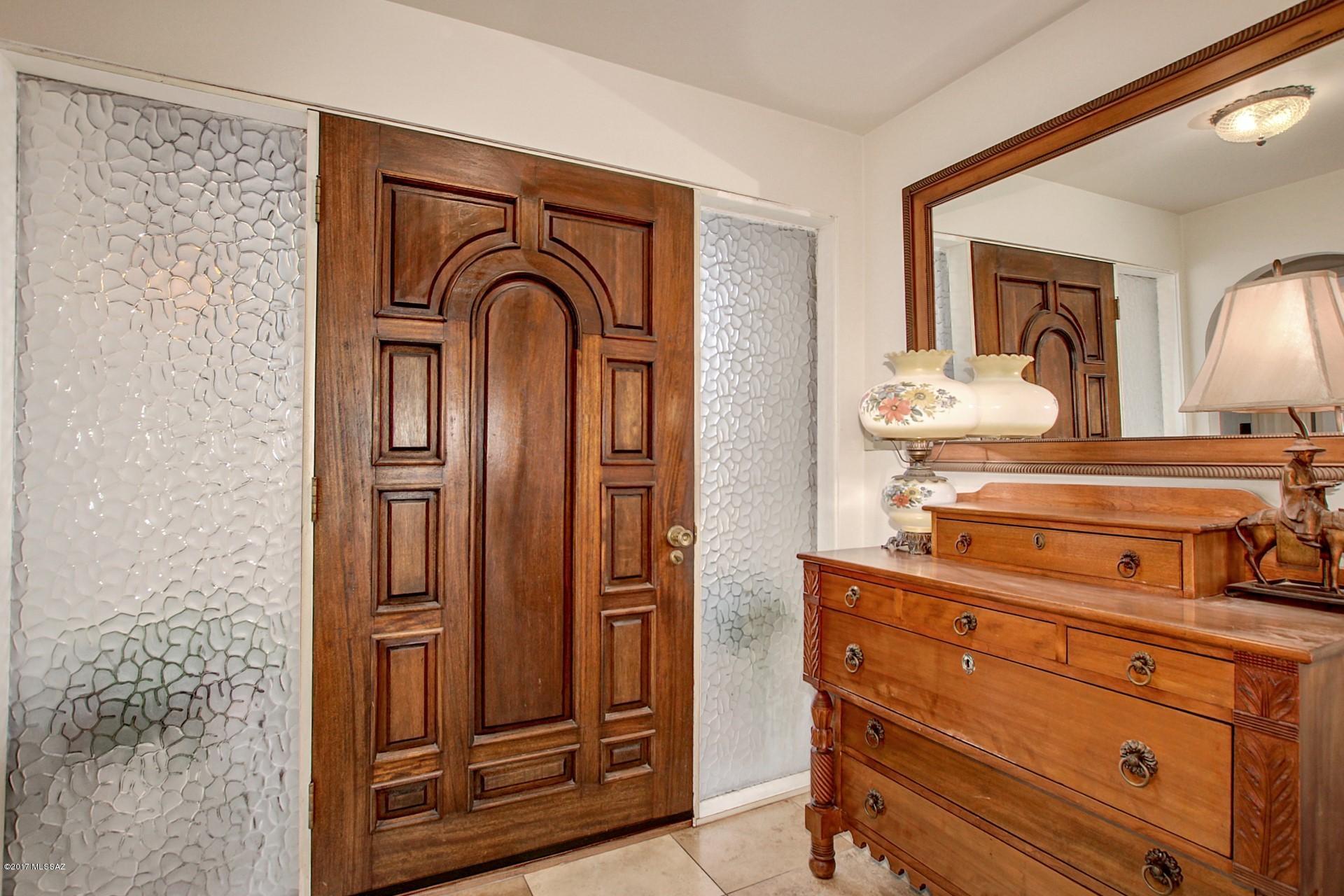 Colonia Verde (13-17) - Residential
