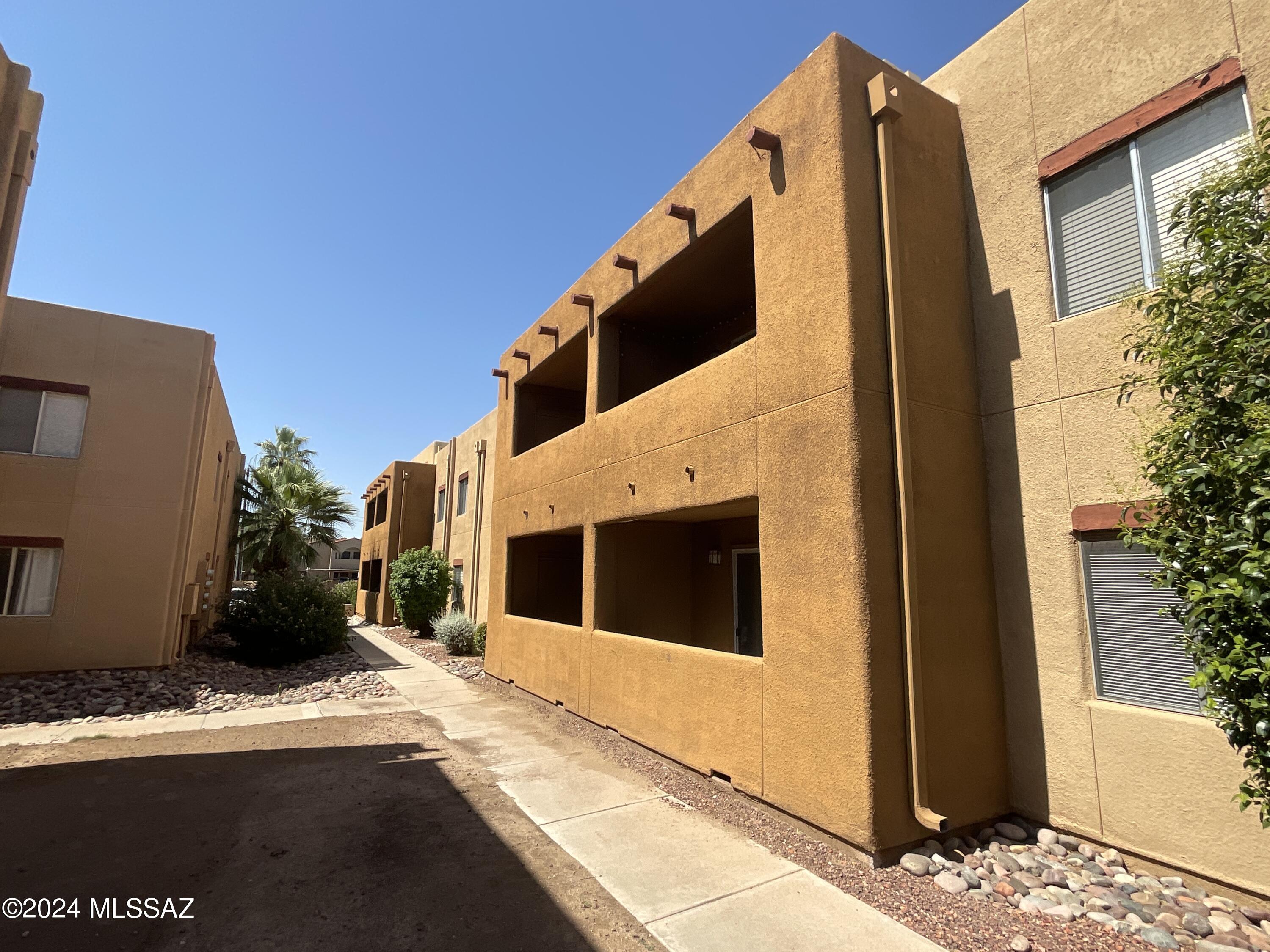 Casa Club Condominium - Residential Lease