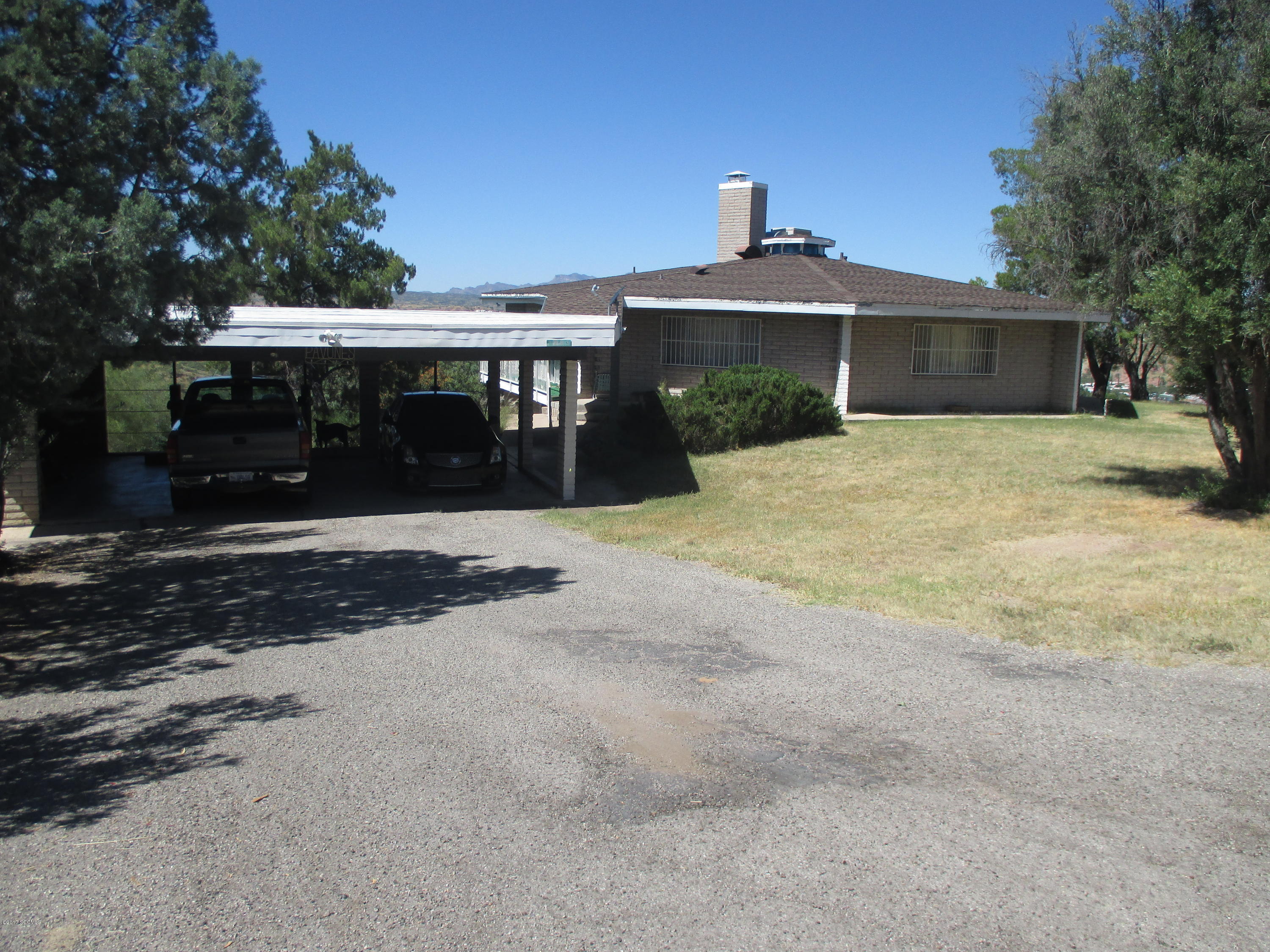 Unique is this 3 bedroom 2 bath home in beautiful Iron Gates Estates. Subject sits on top of hill with SPECTACULAR VIEWS. This home is private and sits in a very well kept area sitting on over 2 acres of land.