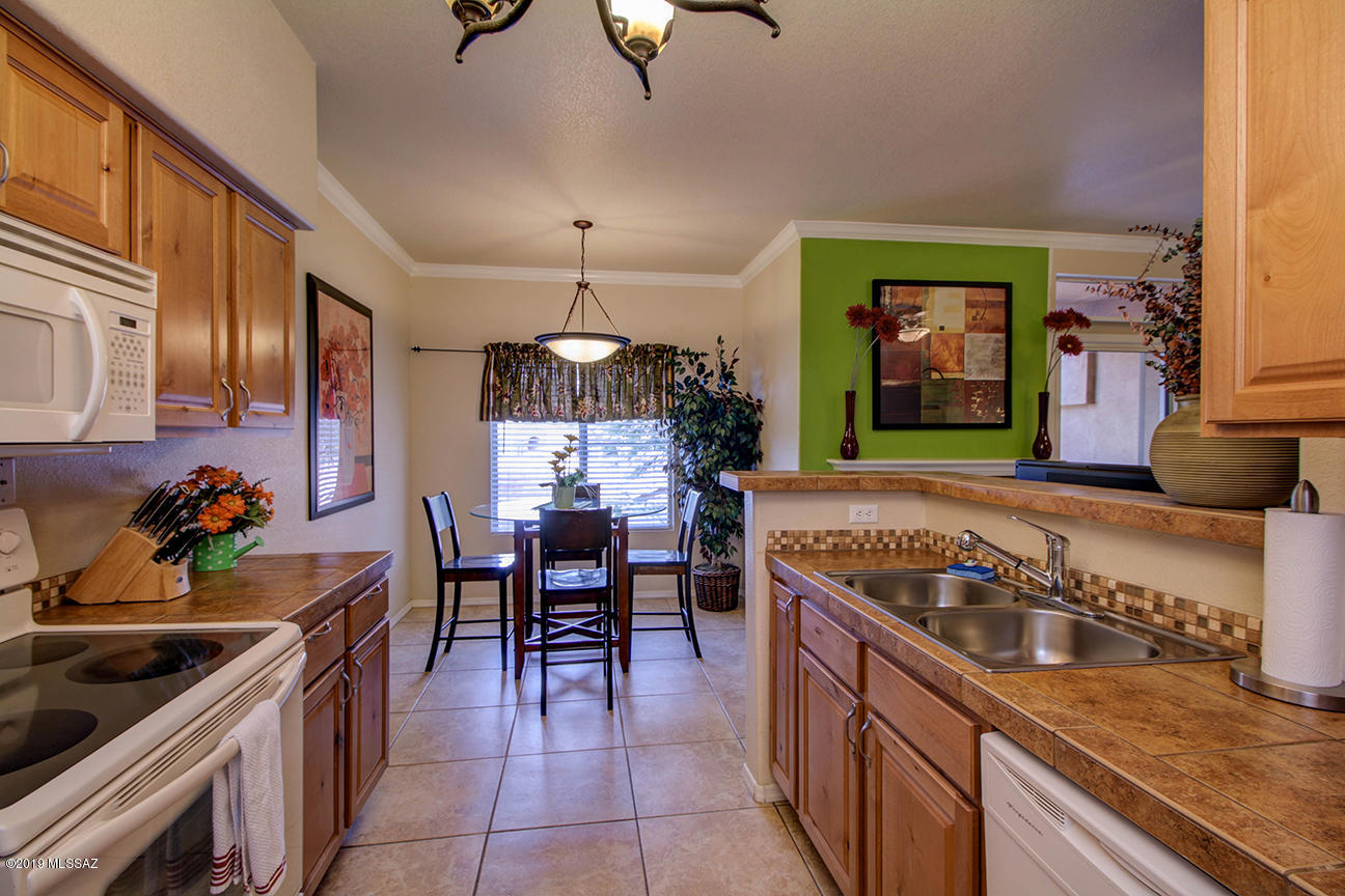 Pinnacle Canyon Condominium - Residential