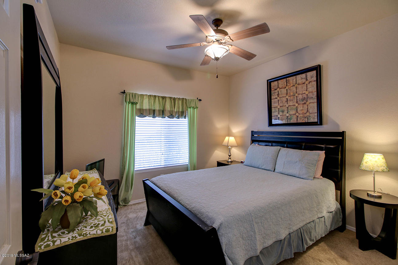 Pinnacle Canyon Condominium - Residential