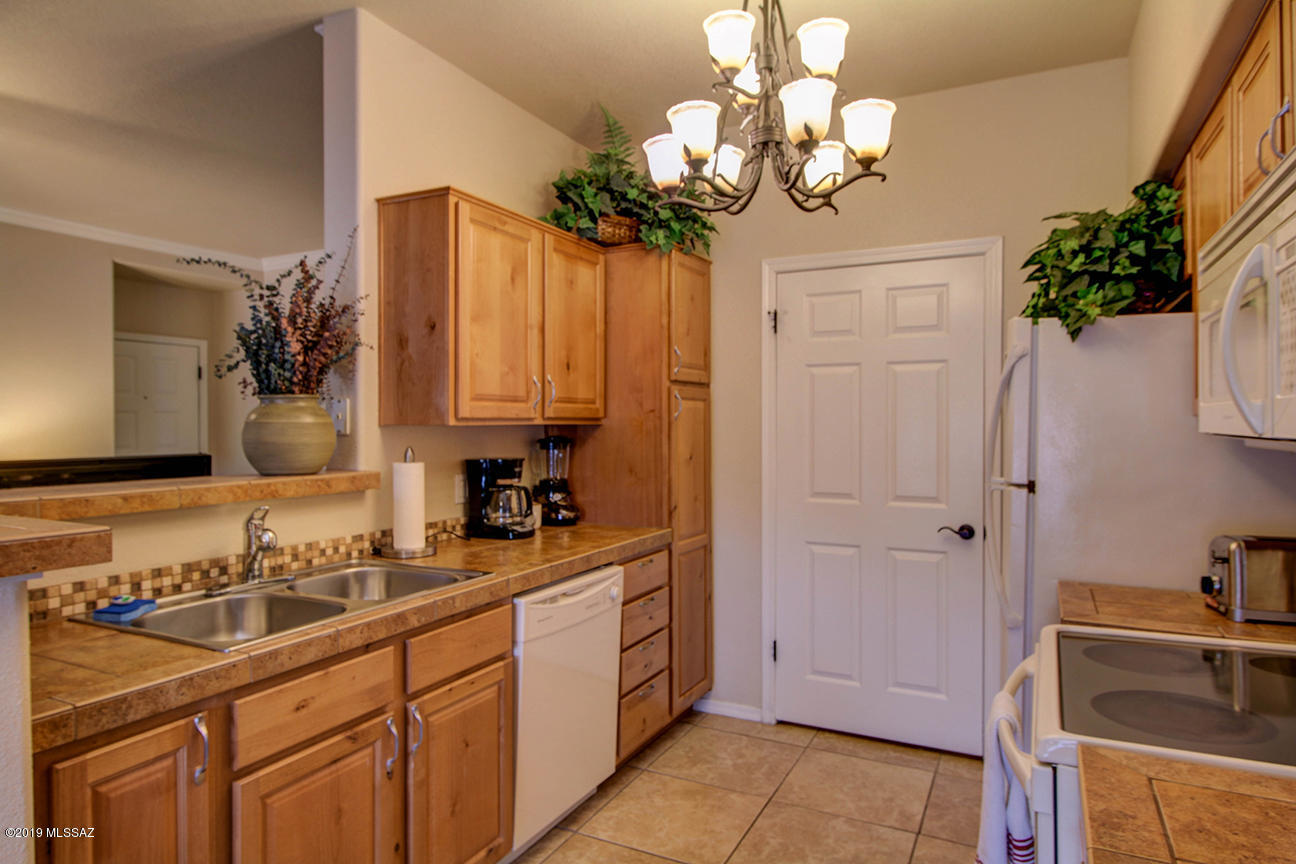 Pinnacle Canyon Condominium - Residential