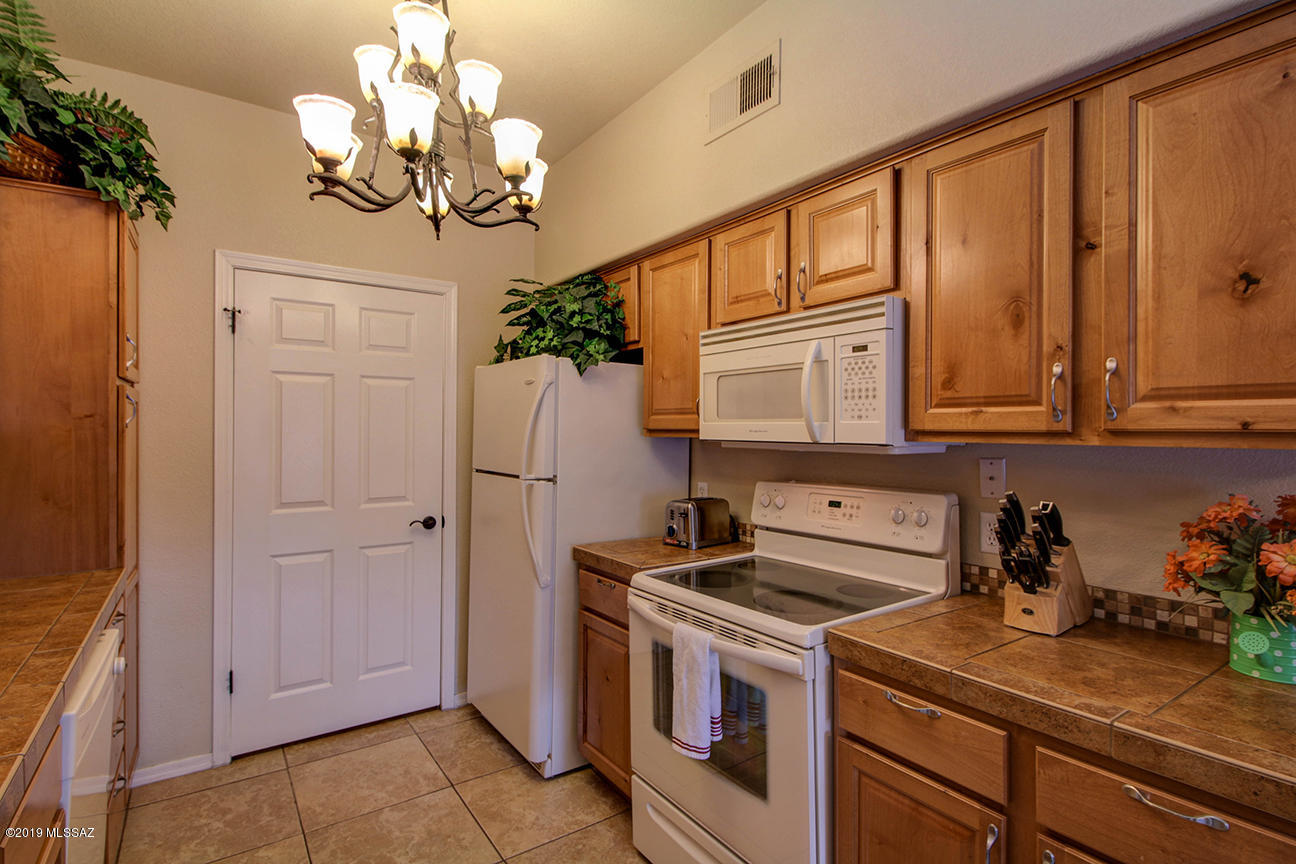 Pinnacle Canyon Condominium - Residential