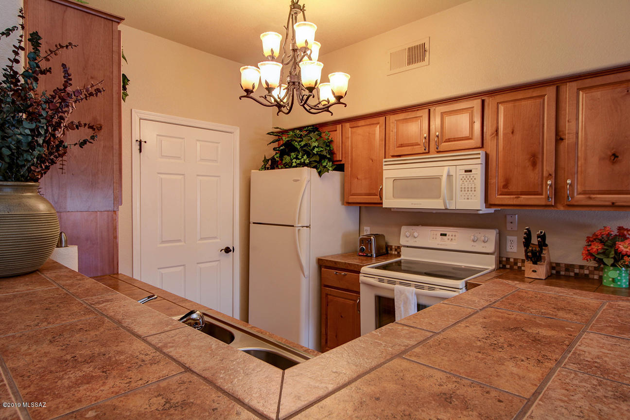 Pinnacle Canyon Condominium - Residential