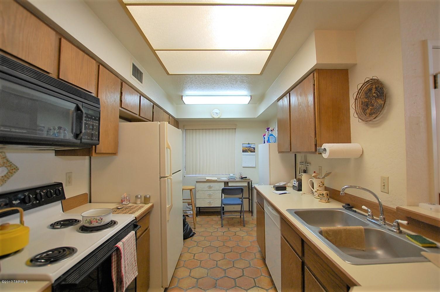Summertree Condominiums (1-224) - Residential