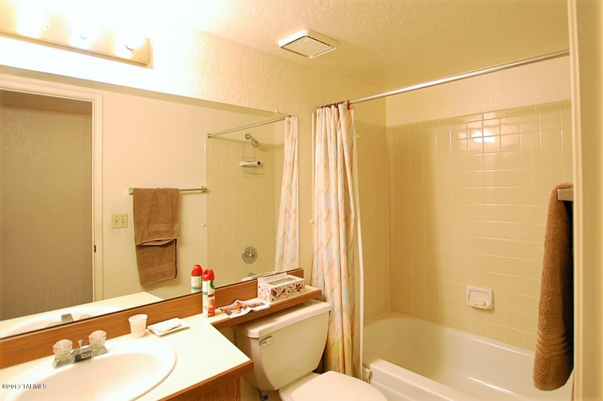 Summertree Condominiums (1-224) - Residential