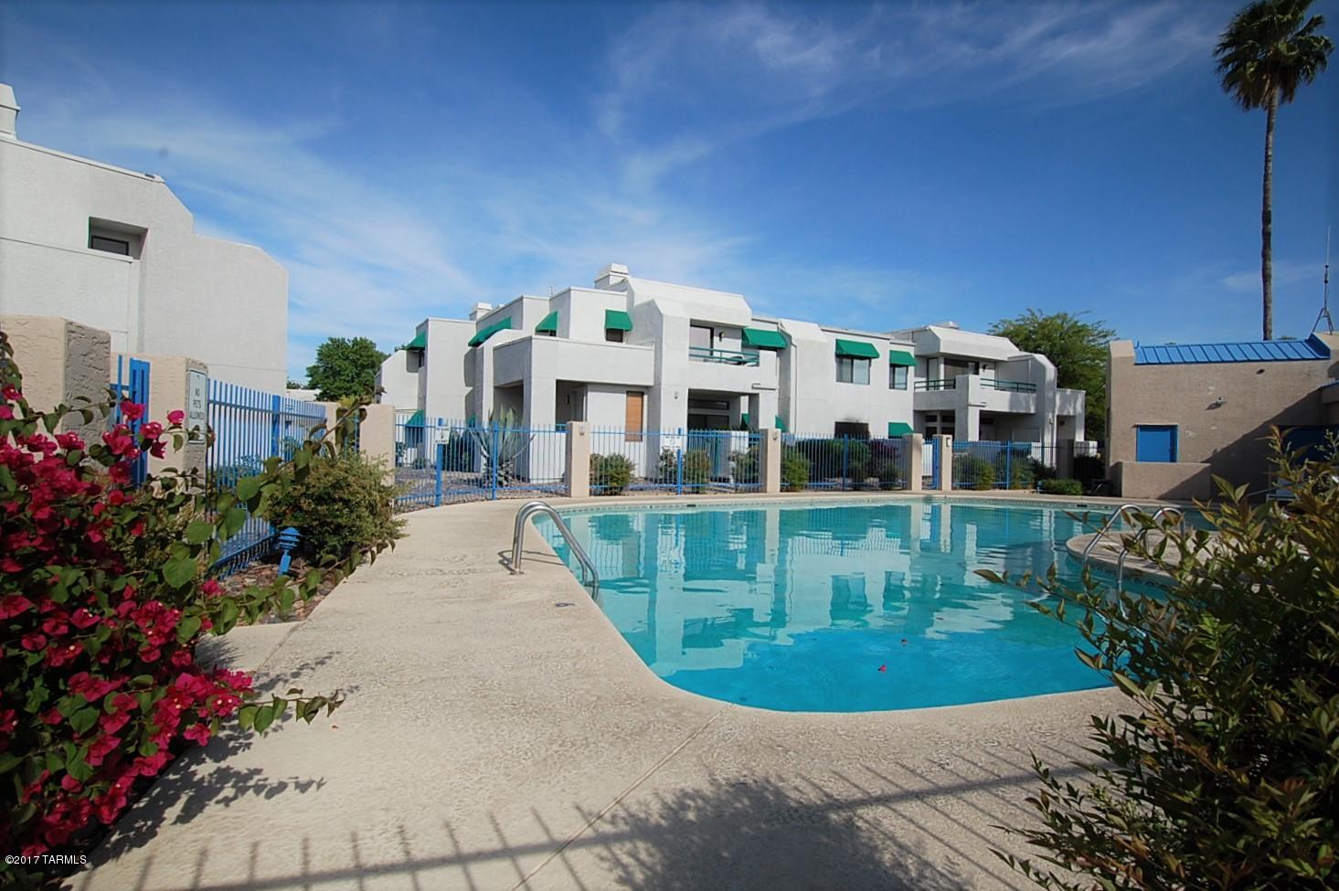 Summertree Condominiums (1-224) - Residential