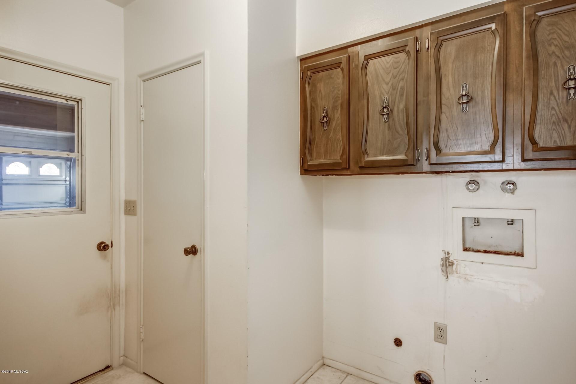 Colonia Verde (13-17) - Residential