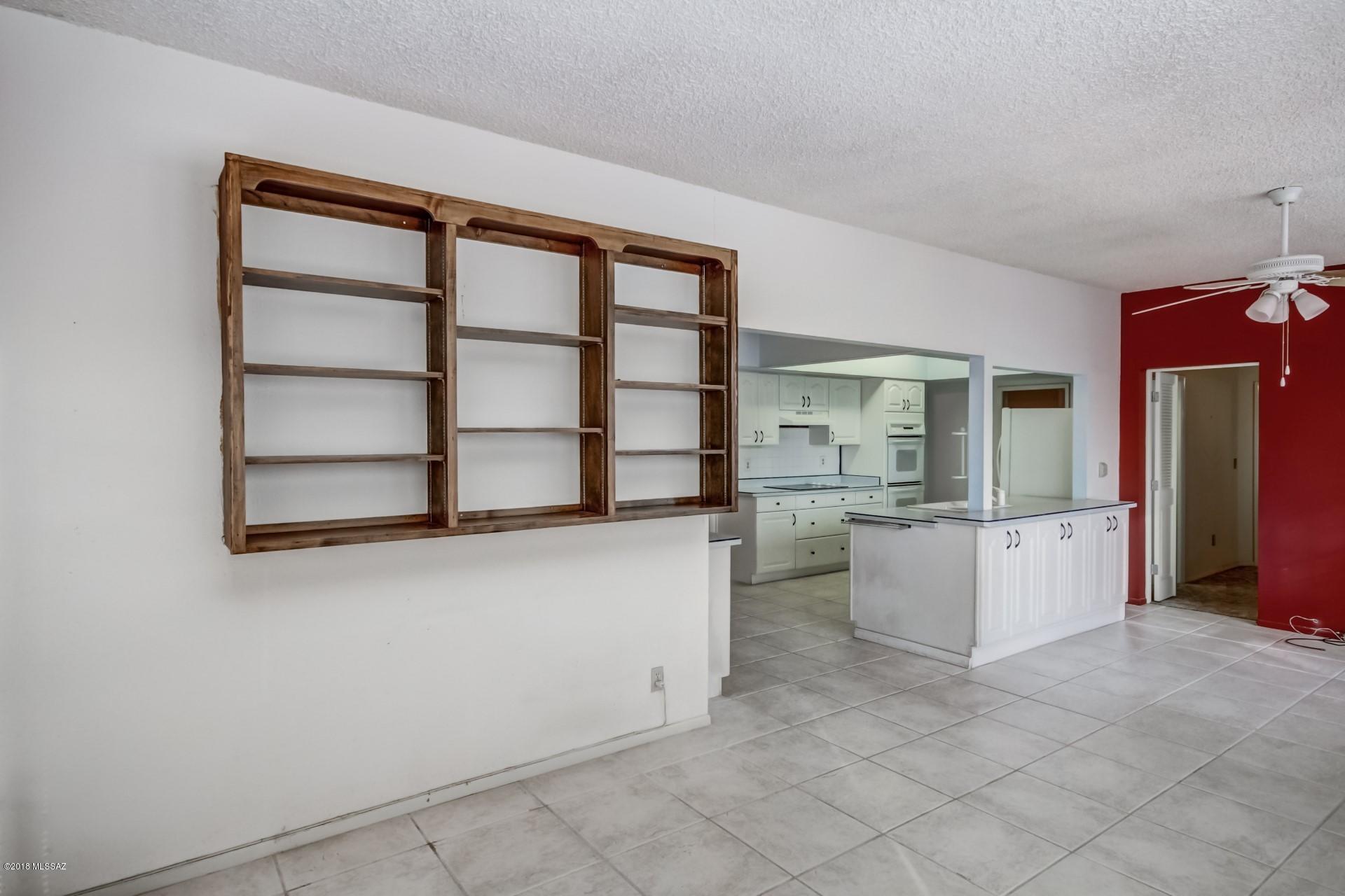 Colonia Verde (13-17) - Residential