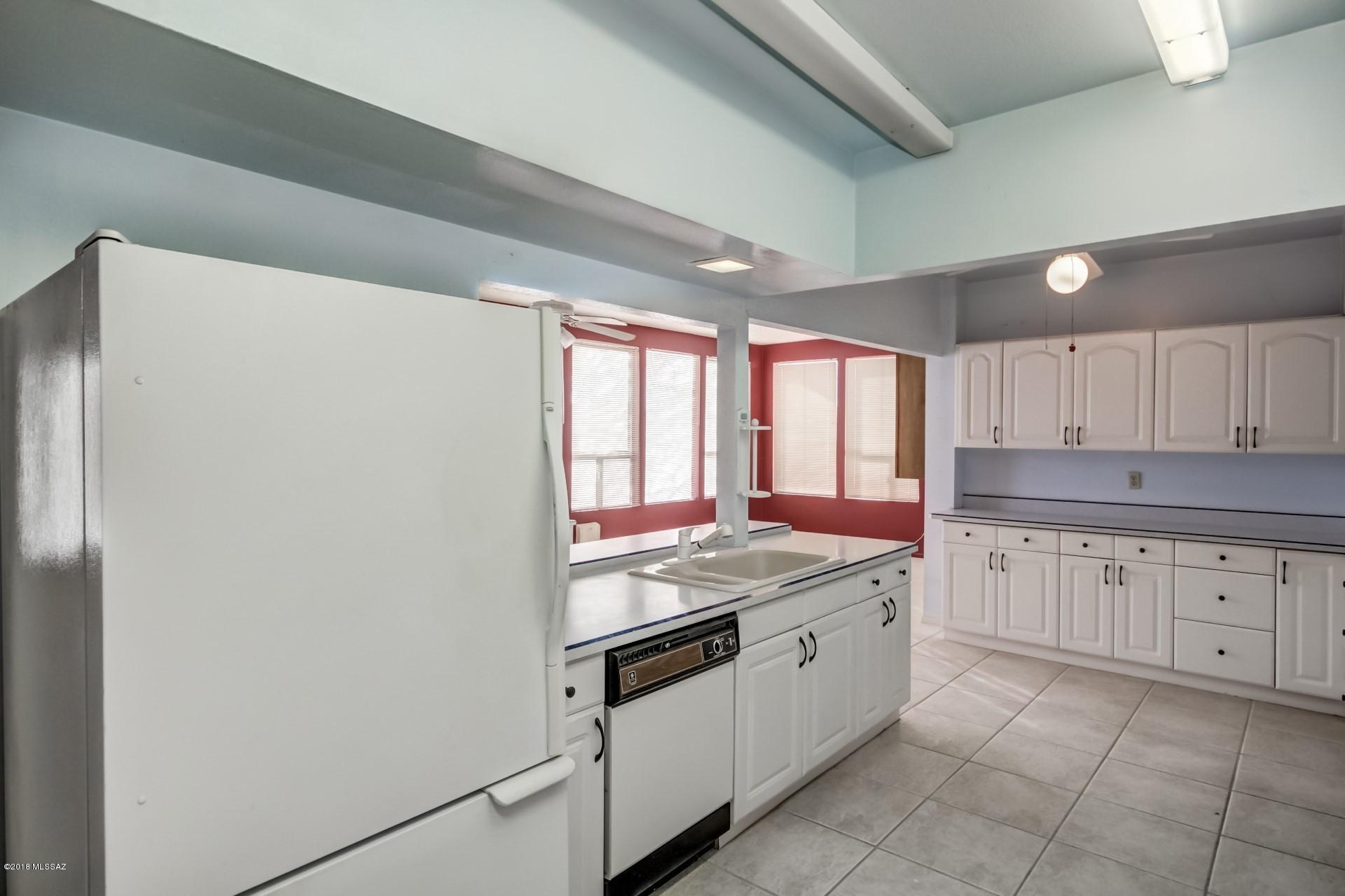 Colonia Verde (13-17) - Residential