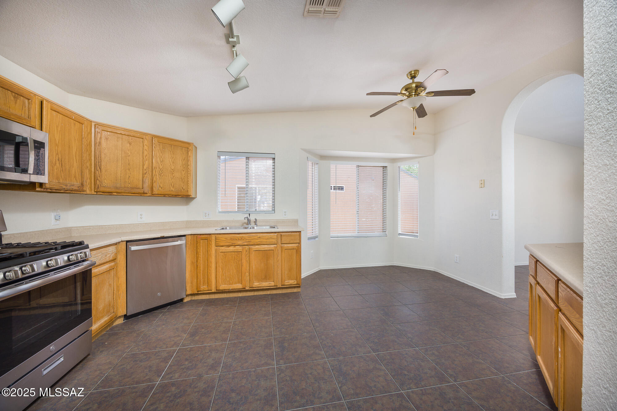 Fairway Groves (288-340) - Residential