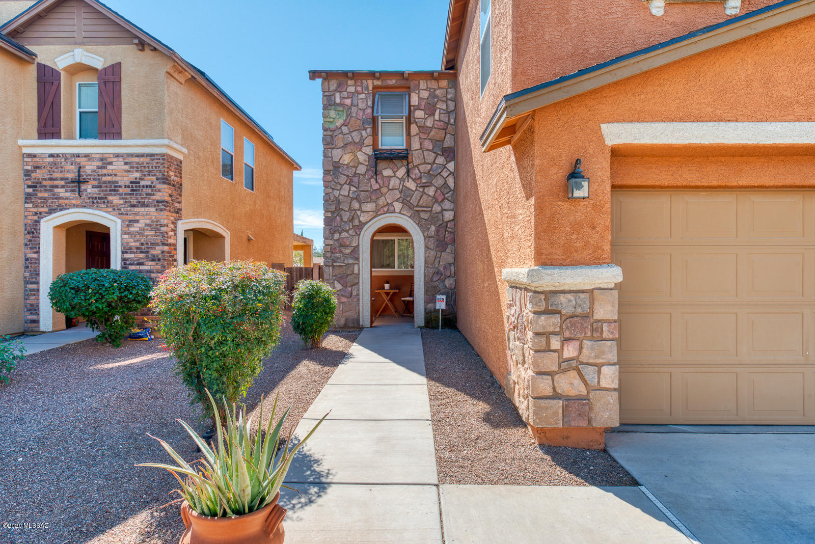 Mariposa Trail - Residential