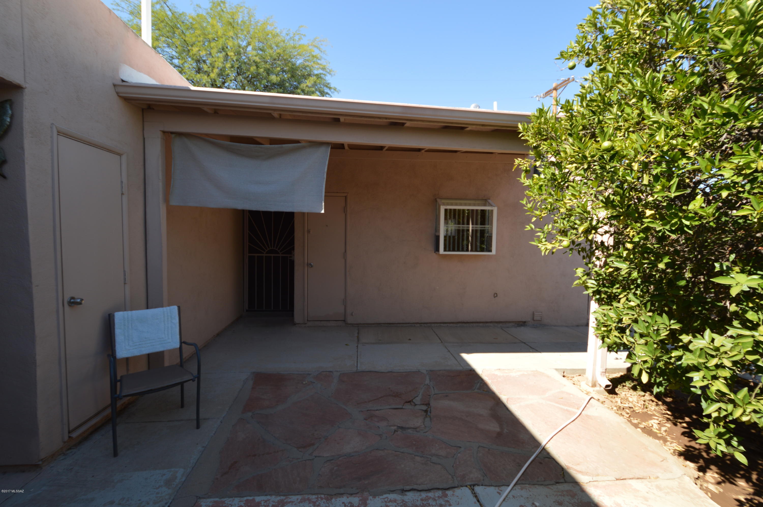 Absolutely adorable 2BR home! Central location near transportation and shopping! FRESH PAINT throughout! Large living areas, fabulous kitchen, big bedrooms! HUGE backyard perfect for entertaining guests! Don't miss out on this wonderful home! CALL TODAY!