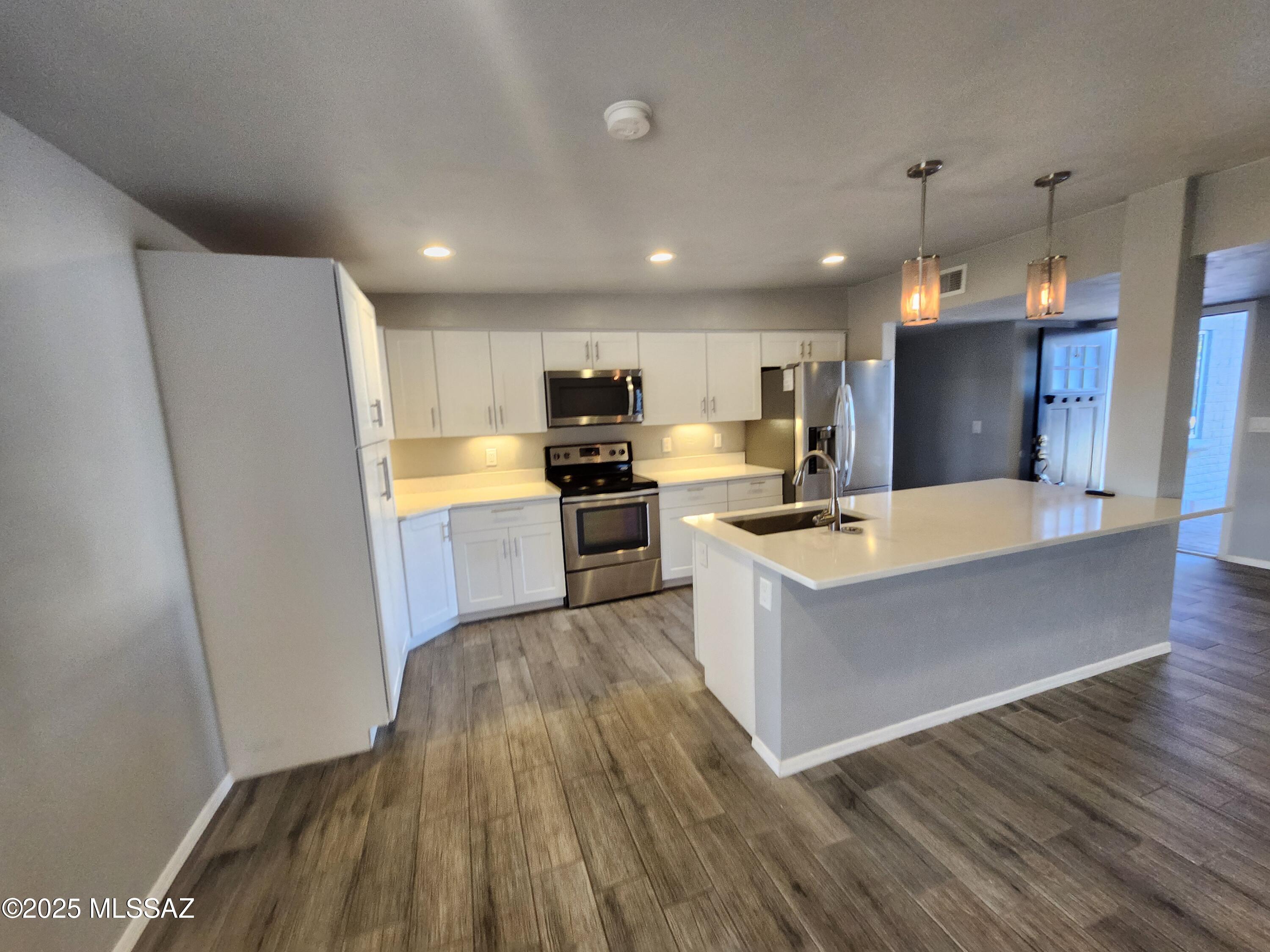 Rincon Vista (1-28) - Residential Lease