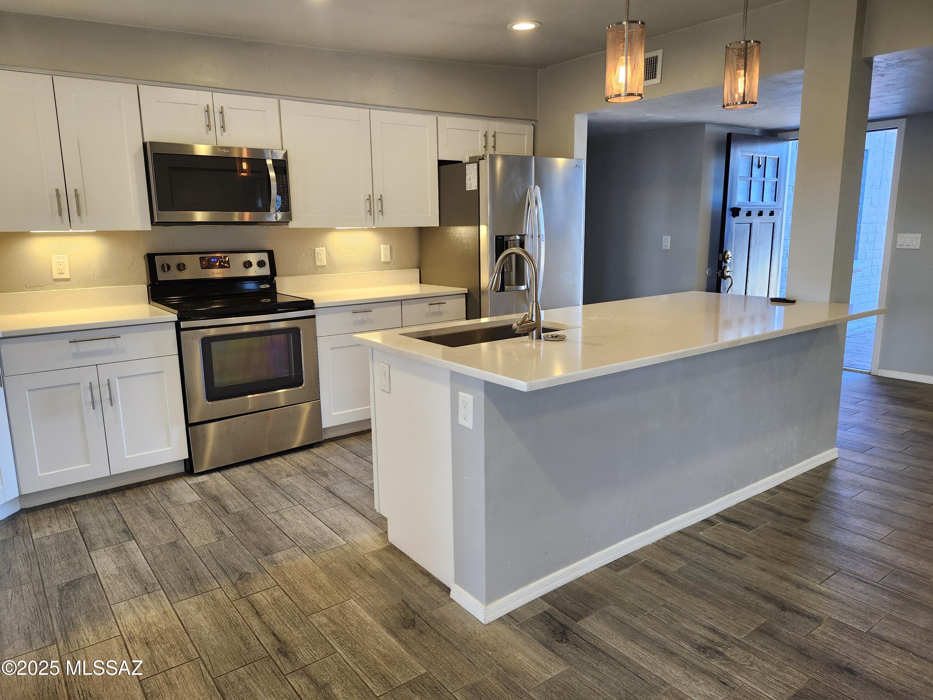 Rincon Vista (1-28) - Residential Lease