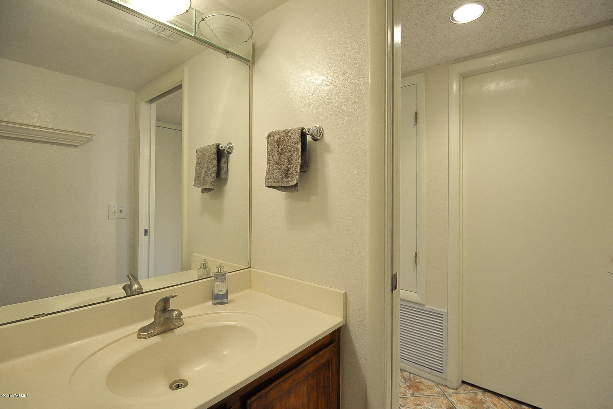 Eastwind (1-60) - Residential Lease