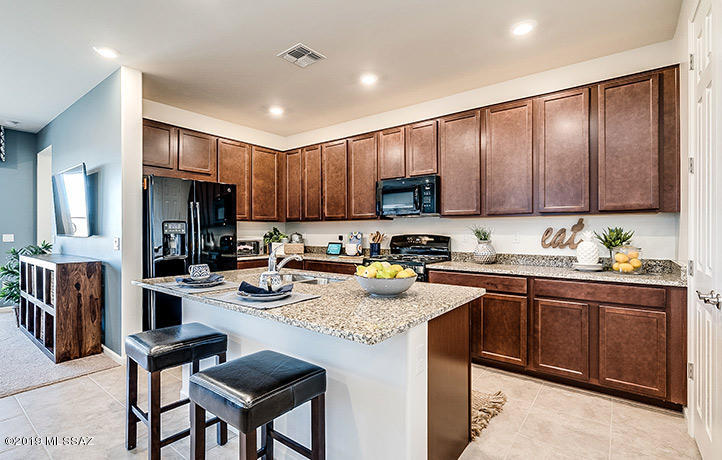 The Vistas At Rincon Knolls SQ20152600506 - Residential