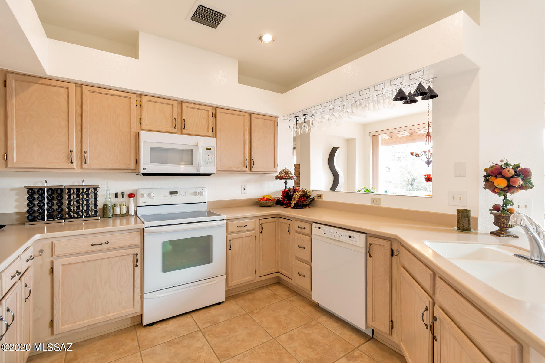 San Ignacio Heights (93-135) - Residential