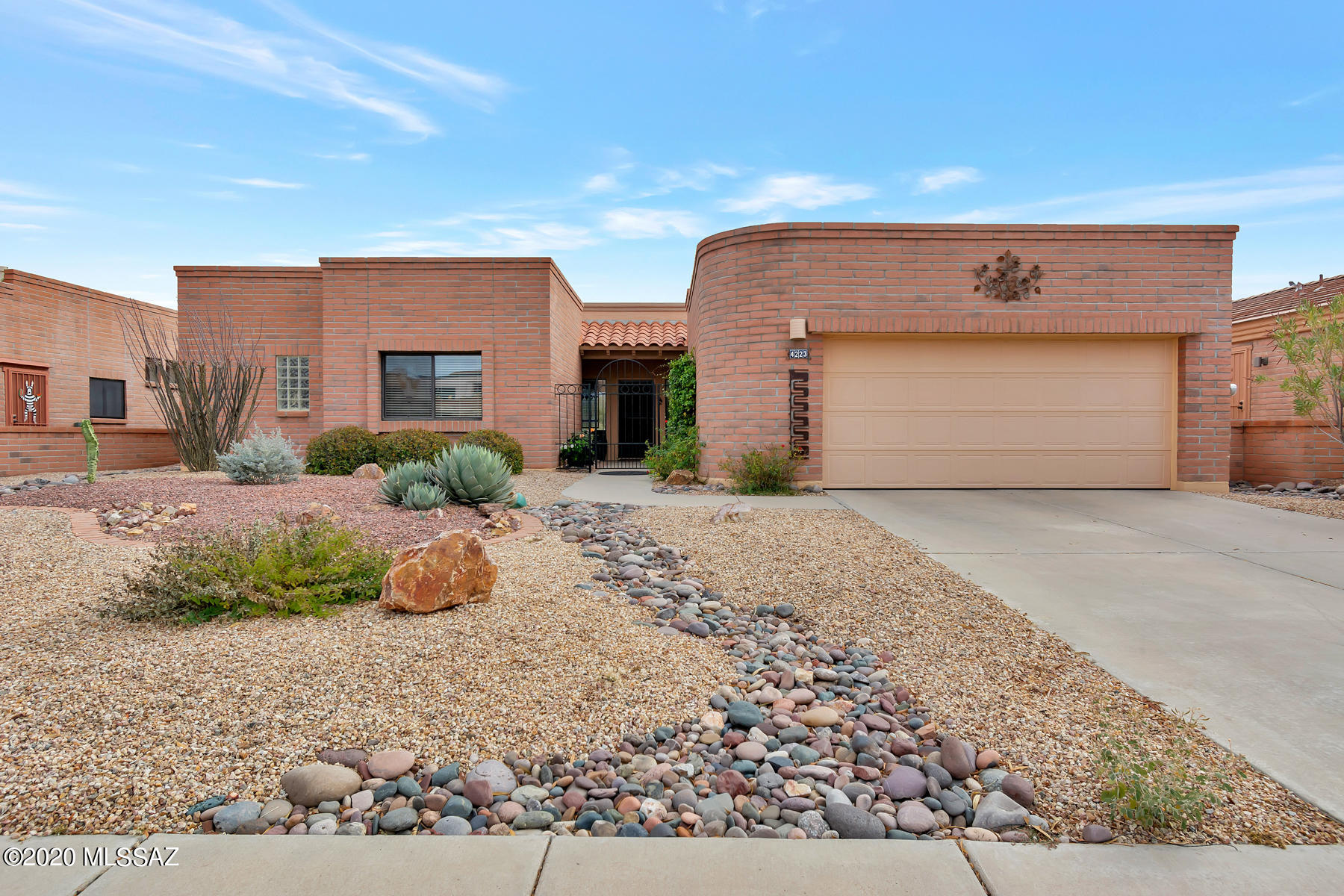 San Ignacio Heights (93-135) - Residential