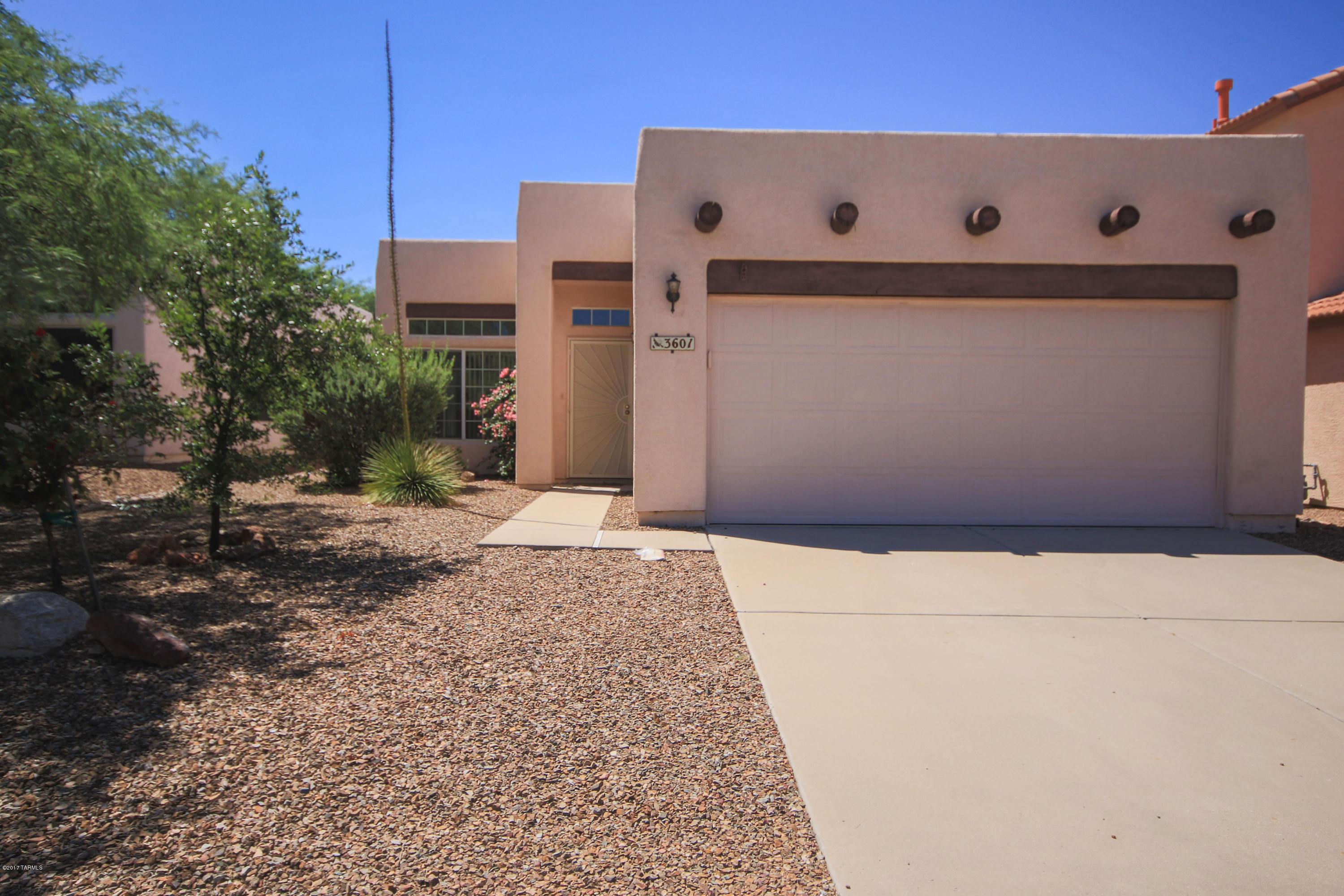 Seller has kept this home well maintained and it's move-in ready. Light and bright. Built in entertainment center. Plenty of room in kitchen for breakfast table or additional family room area.  Meyers Lemon tree in back yard. Walk to the nearby parkette.