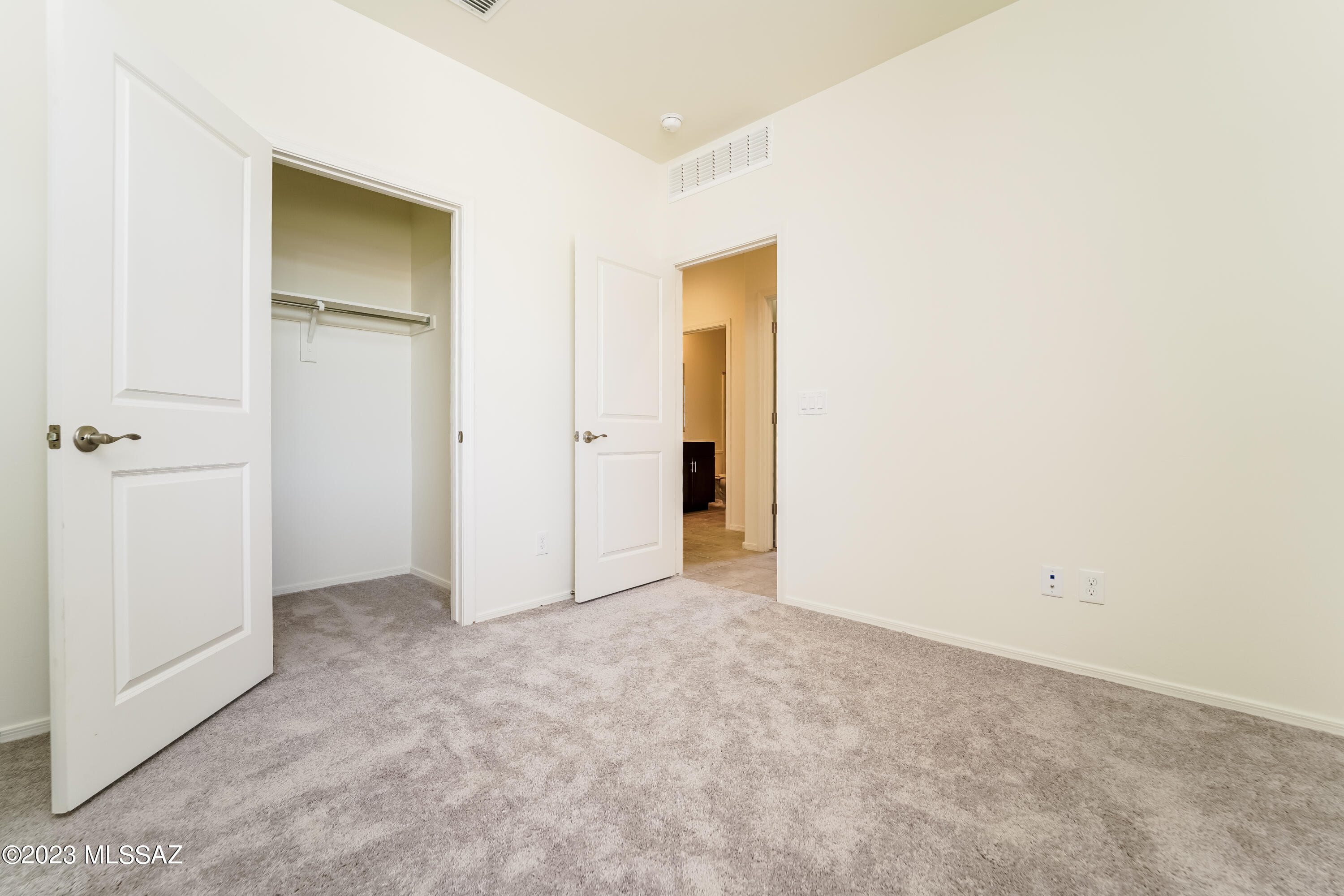 Gladden Farms BLK 10 (1-84) - Residential Lease