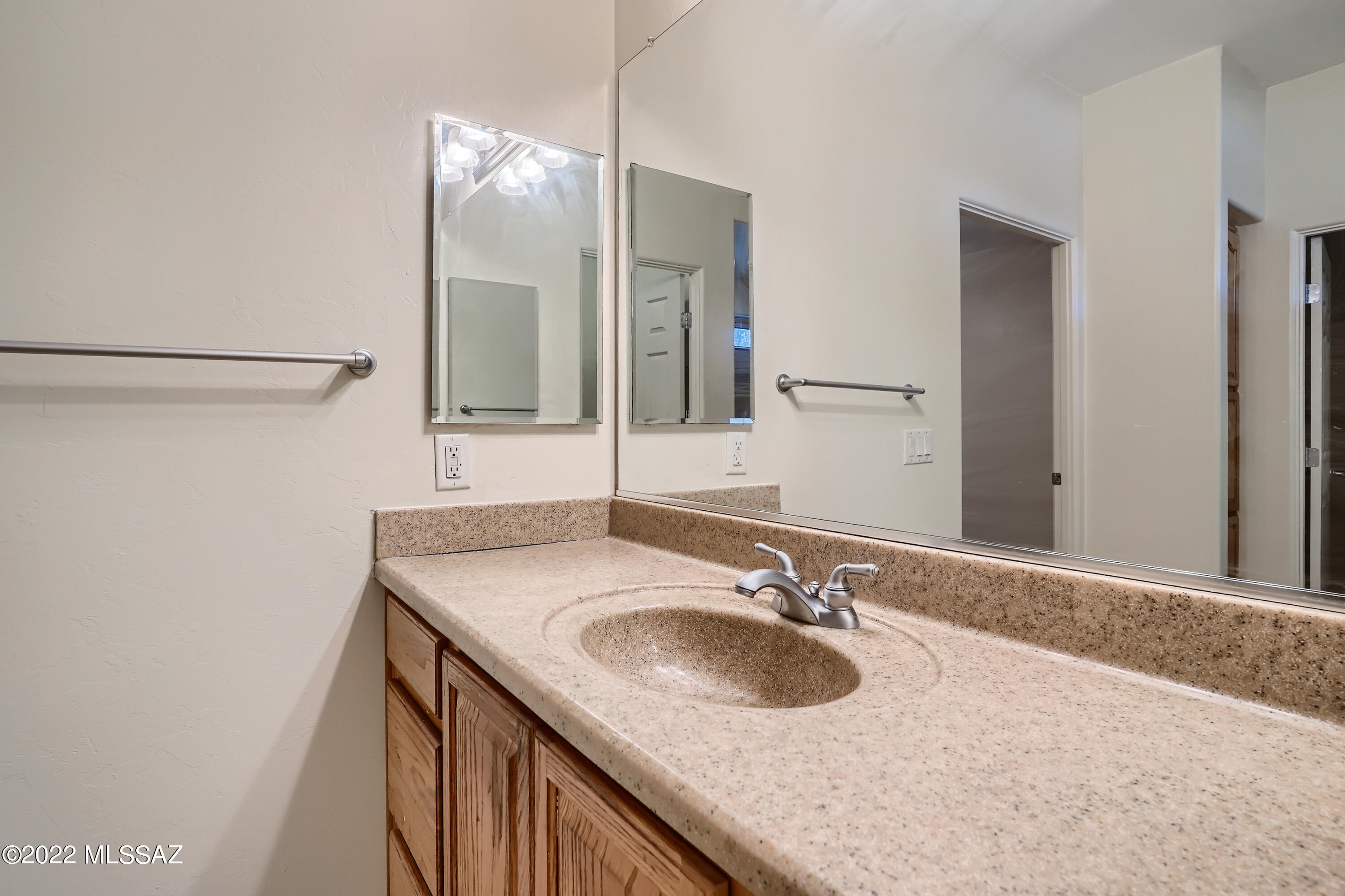 La Esperanza Town Homes (1-26) - Residential