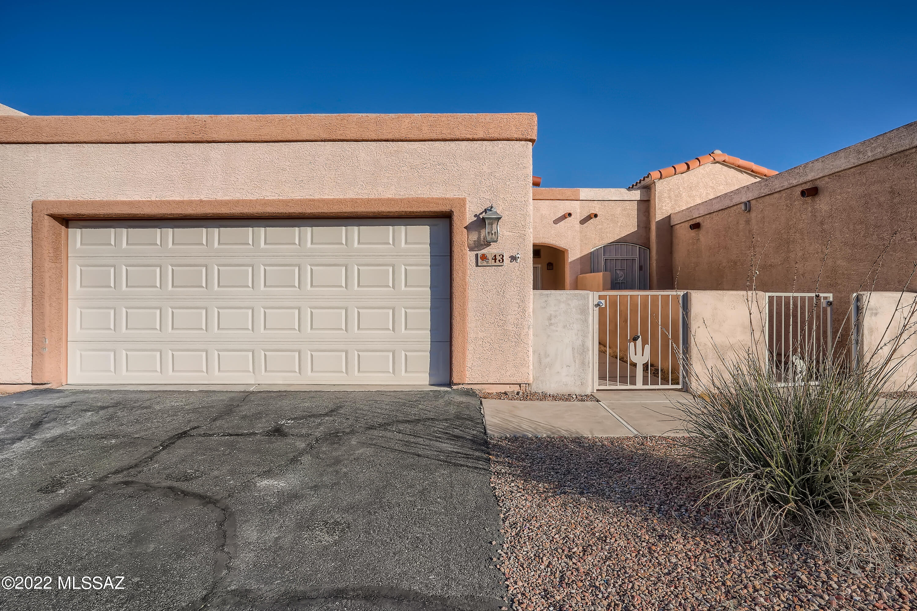 La Esperanza Town Homes (1-26) - Residential