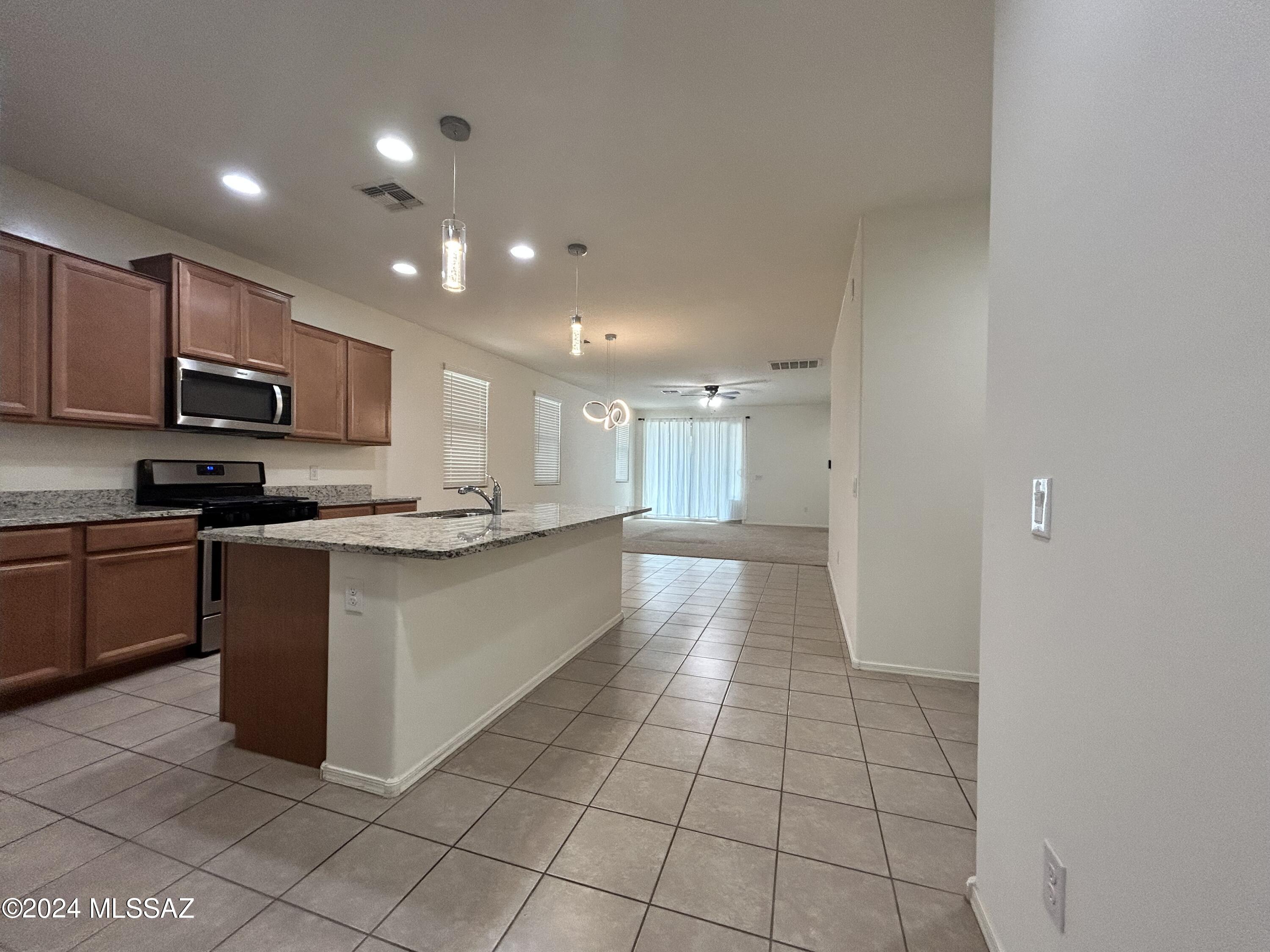 La Estancia De Tucson (1-330) - Residential Lease