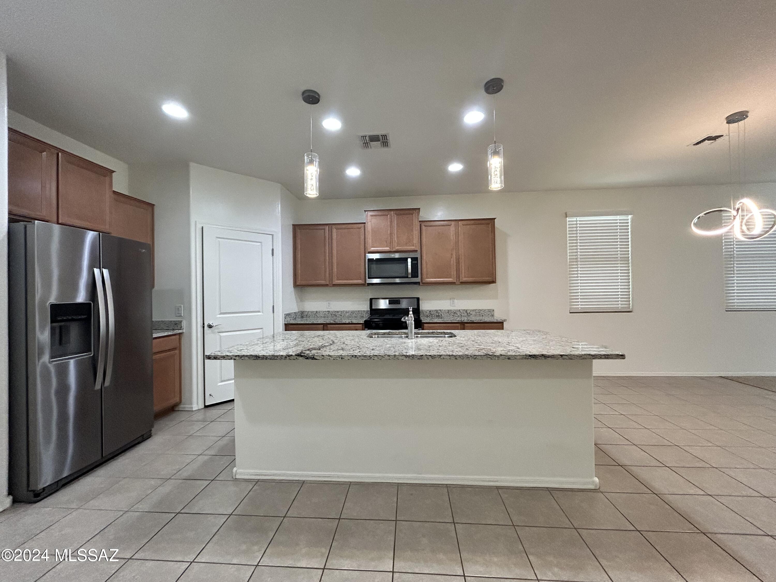 La Estancia De Tucson (1-330) - Residential Lease