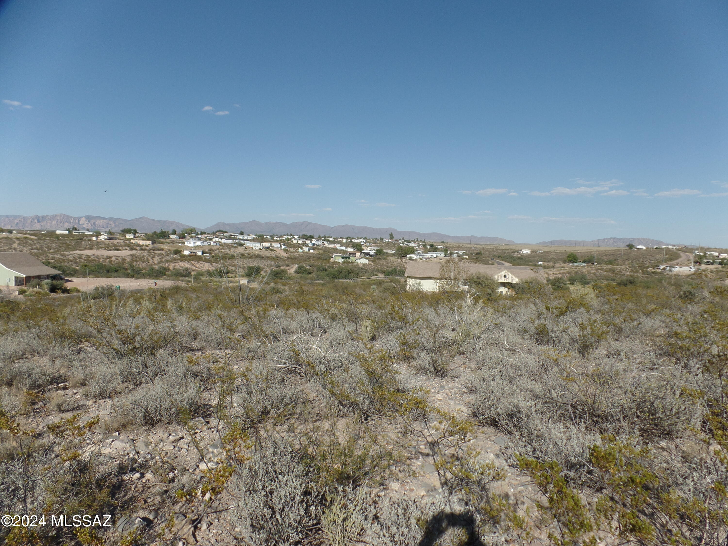 Nice size lot for your new site built home!  This lot has a gentle slope to maximize the beautiful views.  City water and electric are available at the property line.  Septic is required.  Property corners are marked.  All the fun of Historic Tombstone is just minutes away!