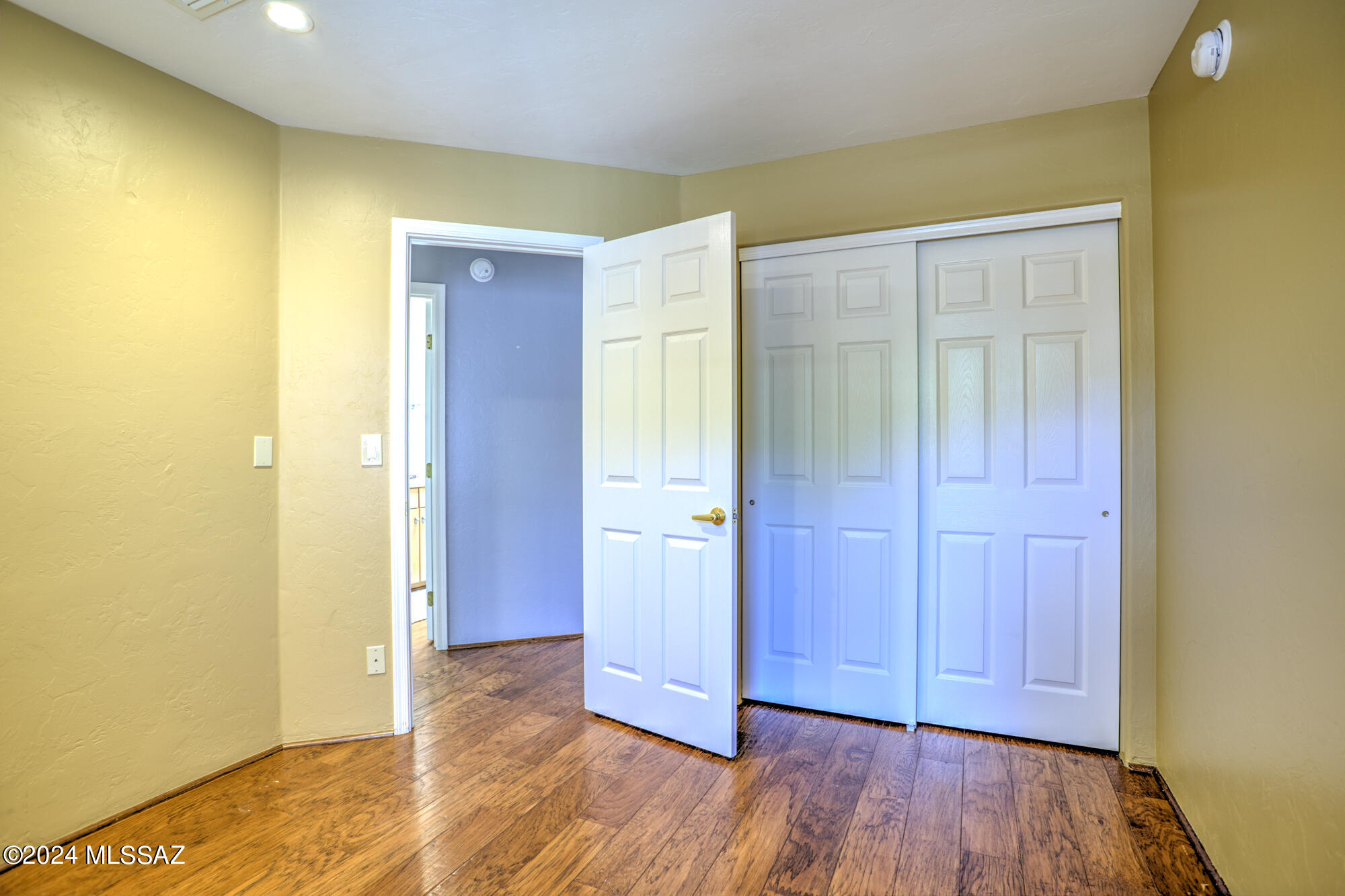 Rancho Alamo (1-15) - Residential