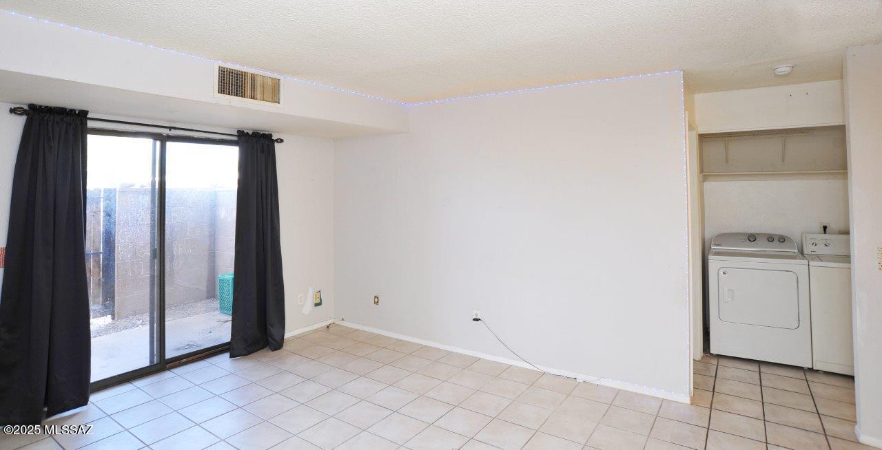 Golf Links East Condos (1-48) - Residential