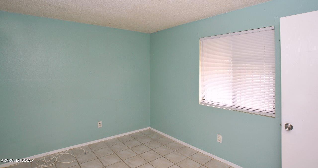 Golf Links East Condos (1-48) - Residential