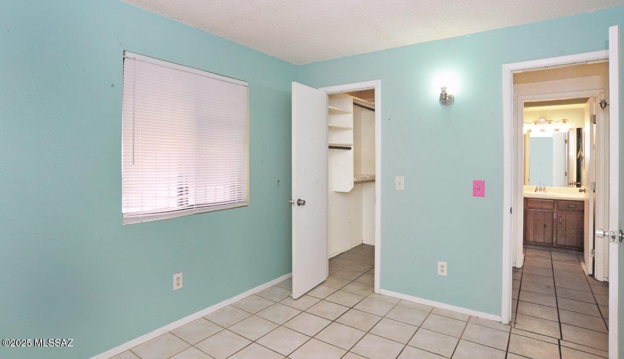 Golf Links East Condos (1-48) - Residential