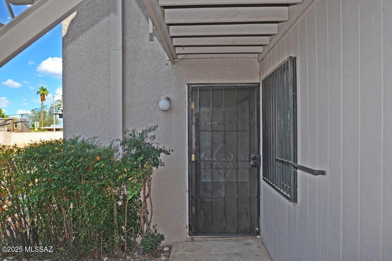 Golf Links East Condos (1-48) - Residential