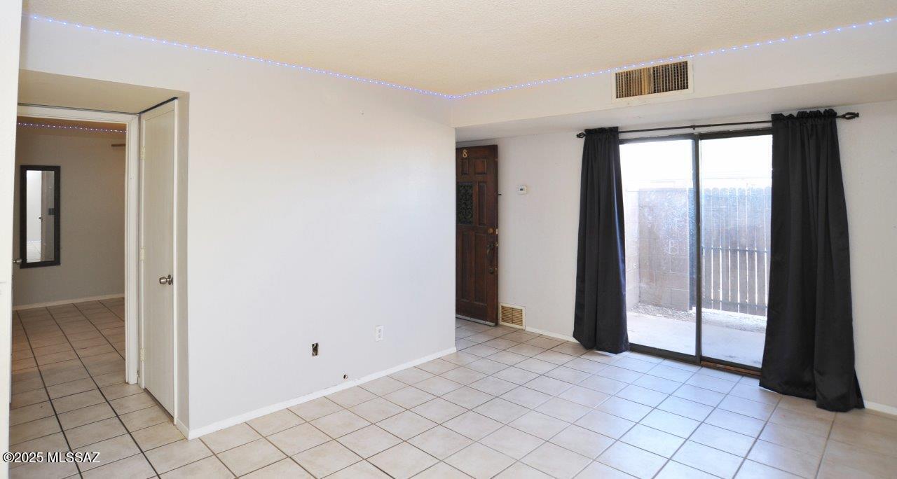 Golf Links East Condos (1-48) - Residential
