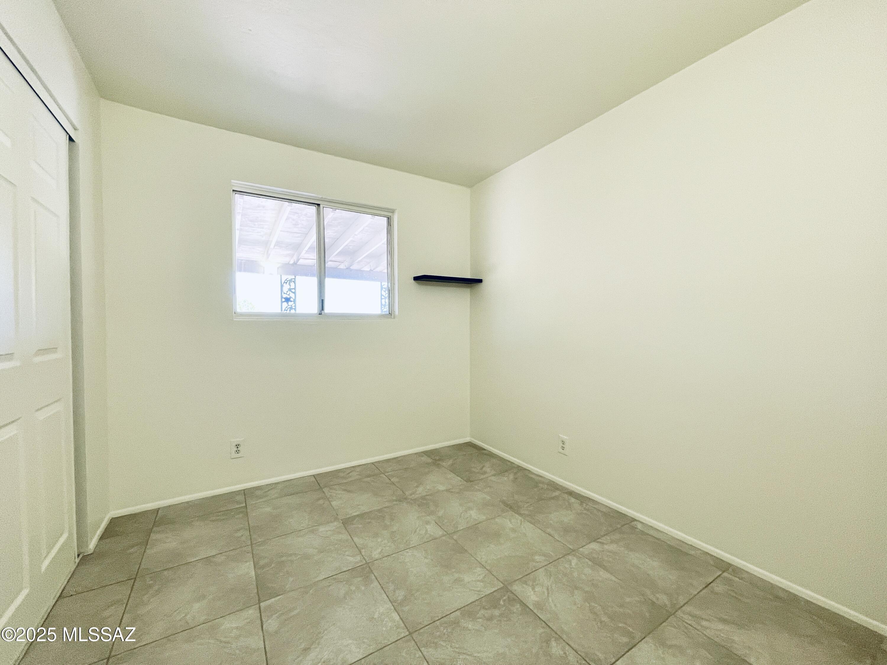 Desert Hills (1-82) - Residential Lease
