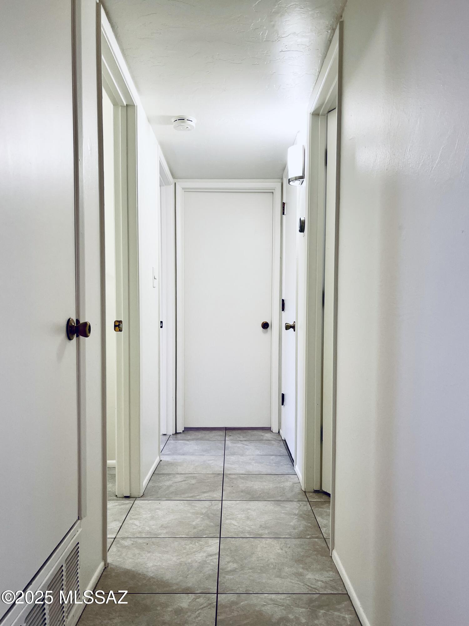 Desert Hills (1-82) - Residential Lease