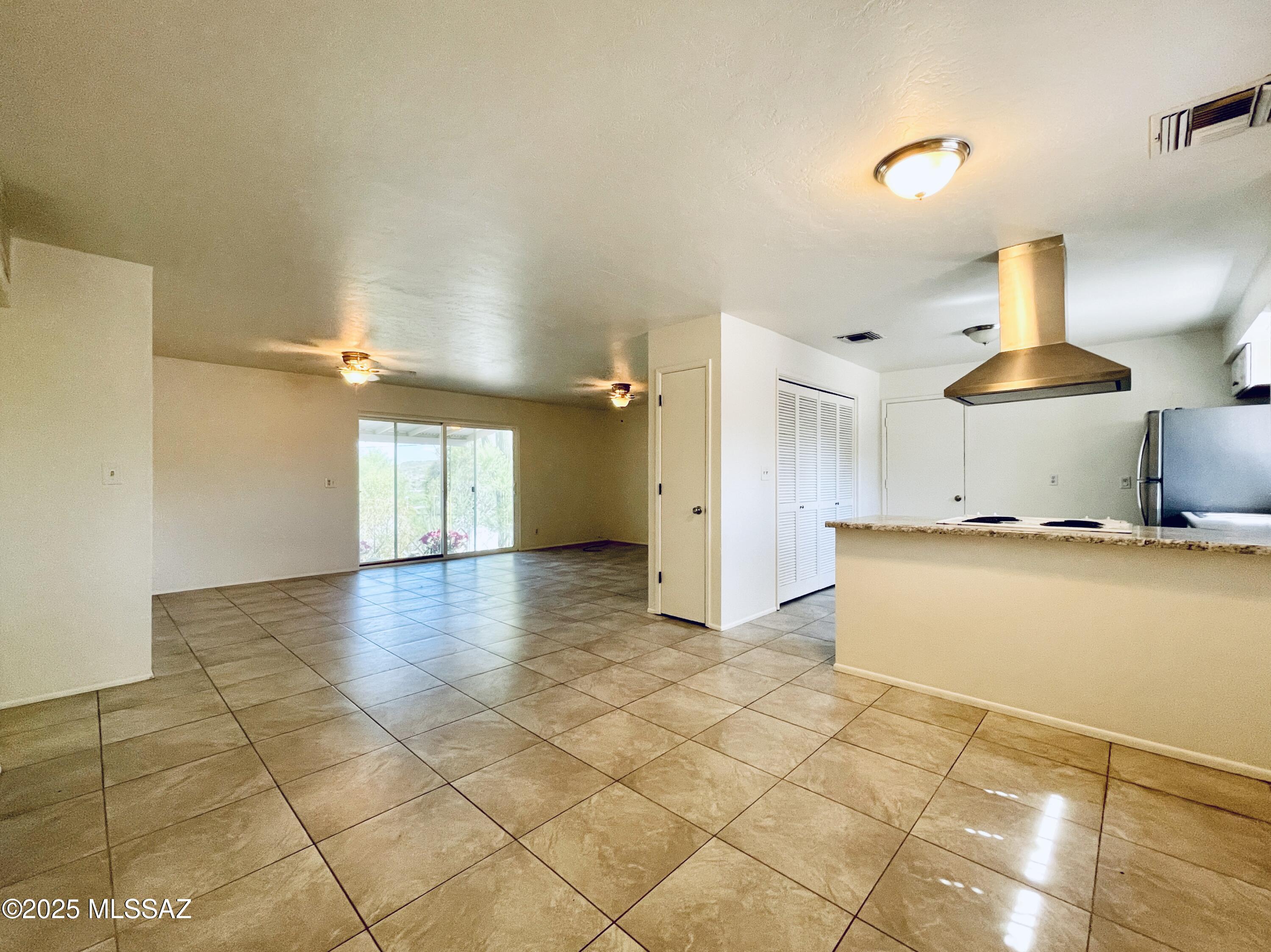 Desert Hills (1-82) - Residential Lease