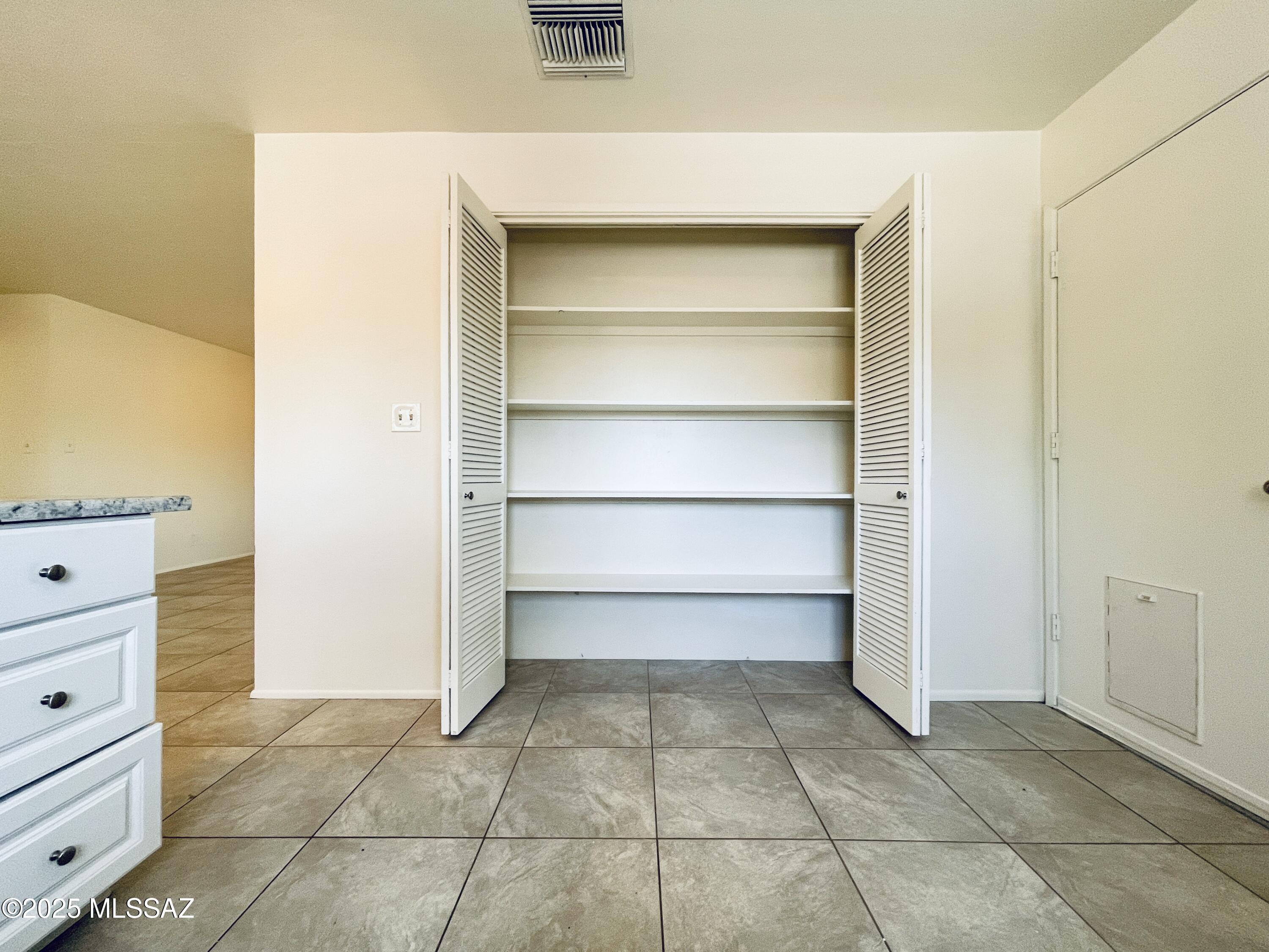 Desert Hills (1-82) - Residential Lease