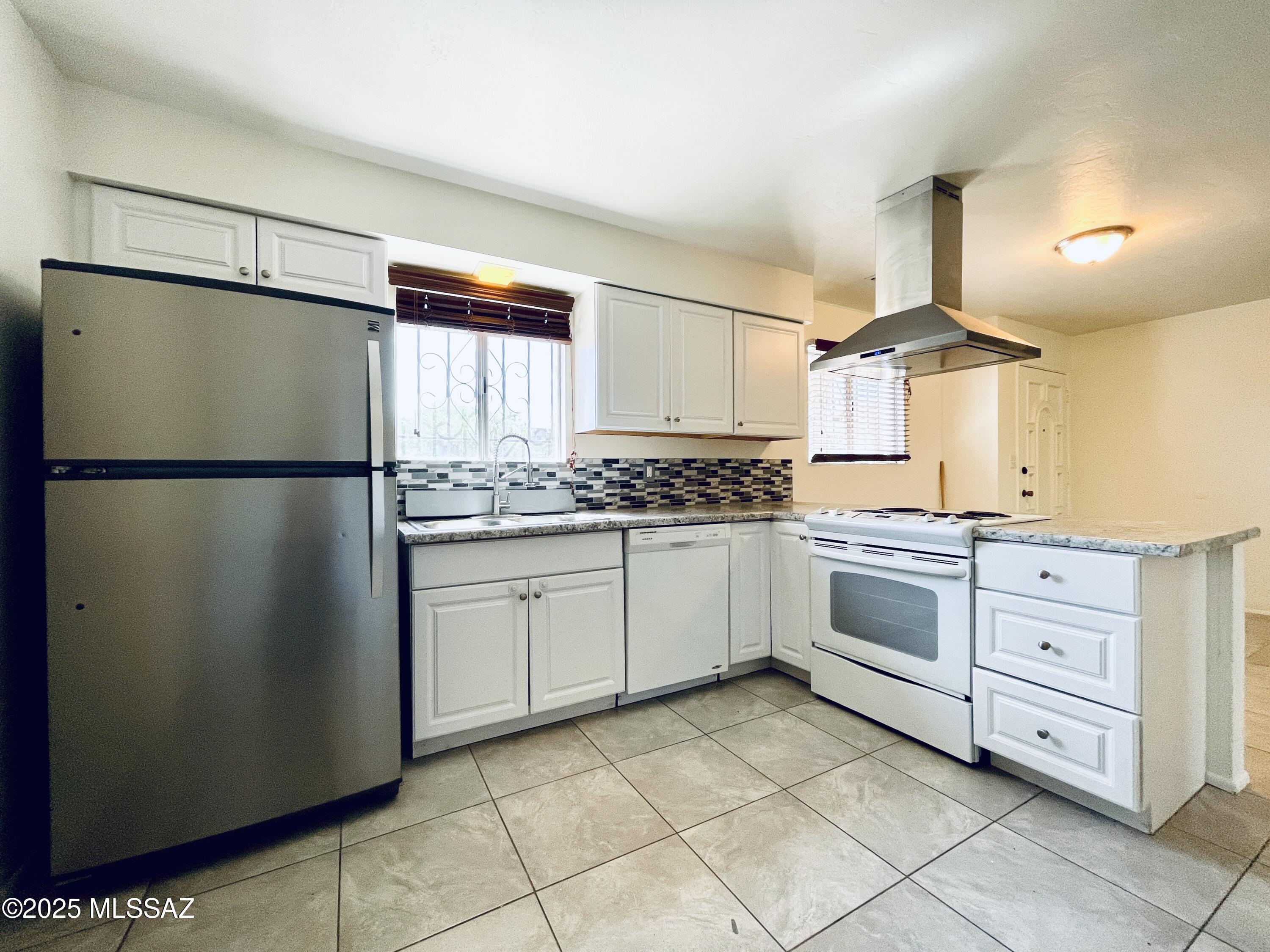 Desert Hills (1-82) - Residential Lease