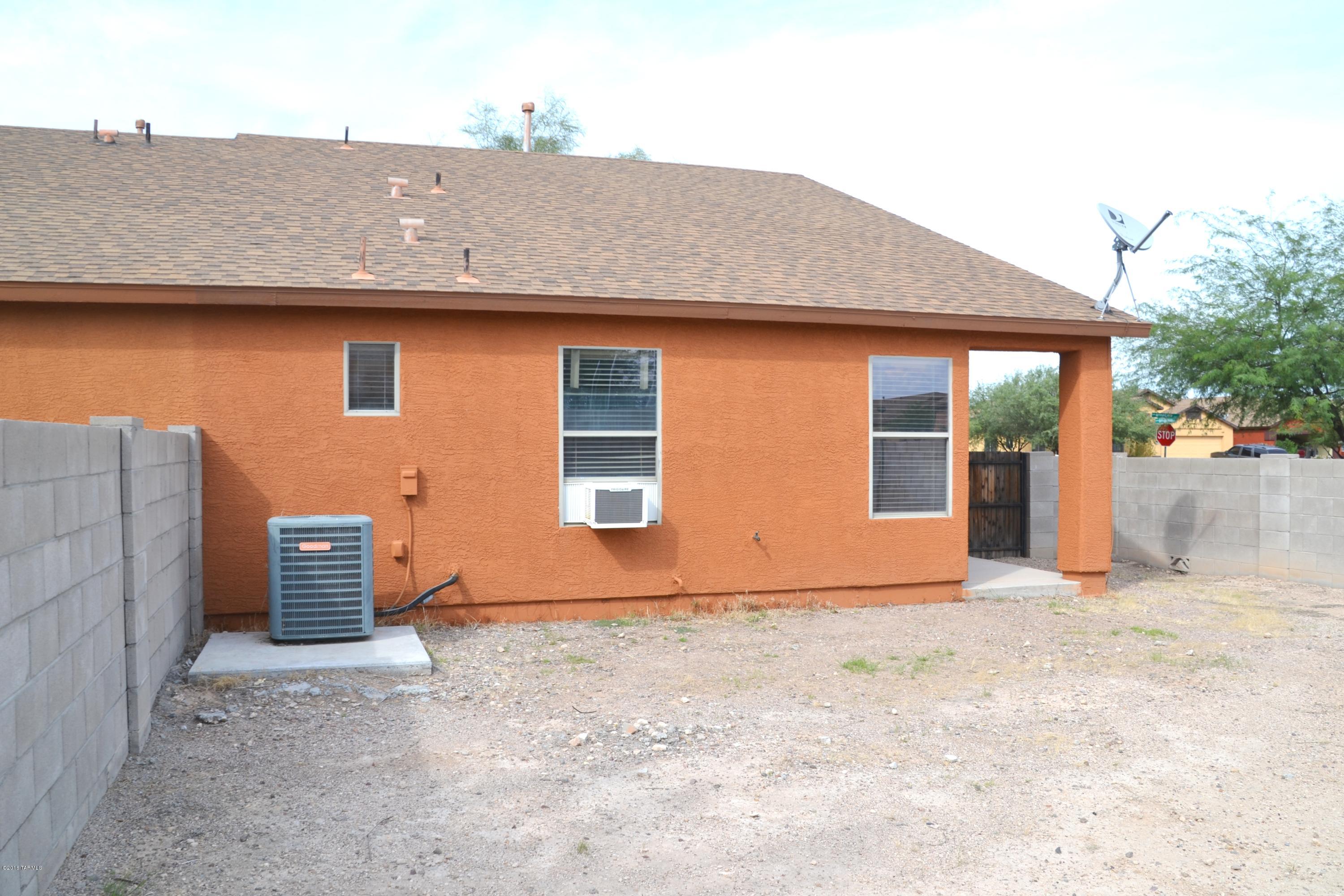 Tres Pueblos - Residential
