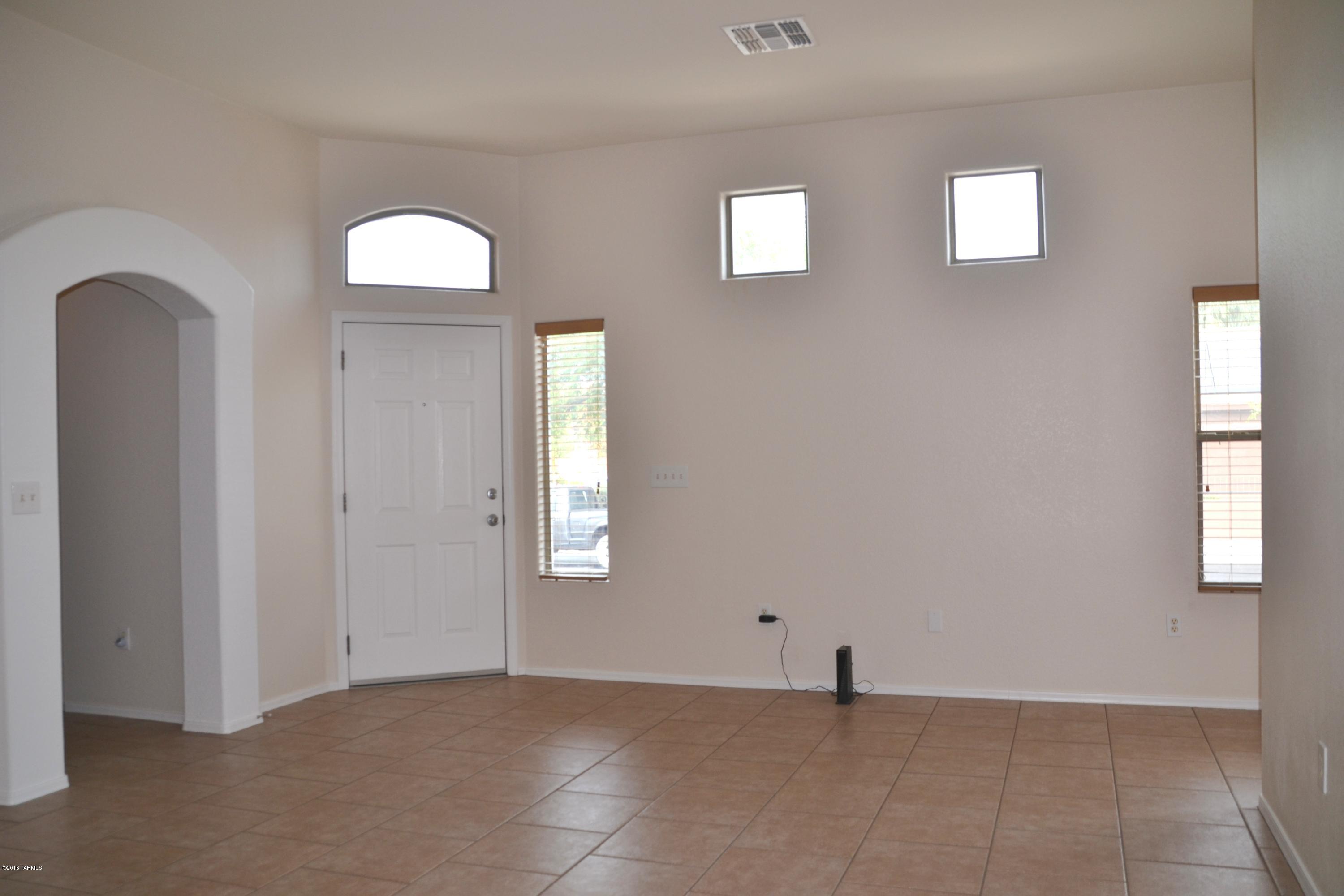 Tres Pueblos - Residential