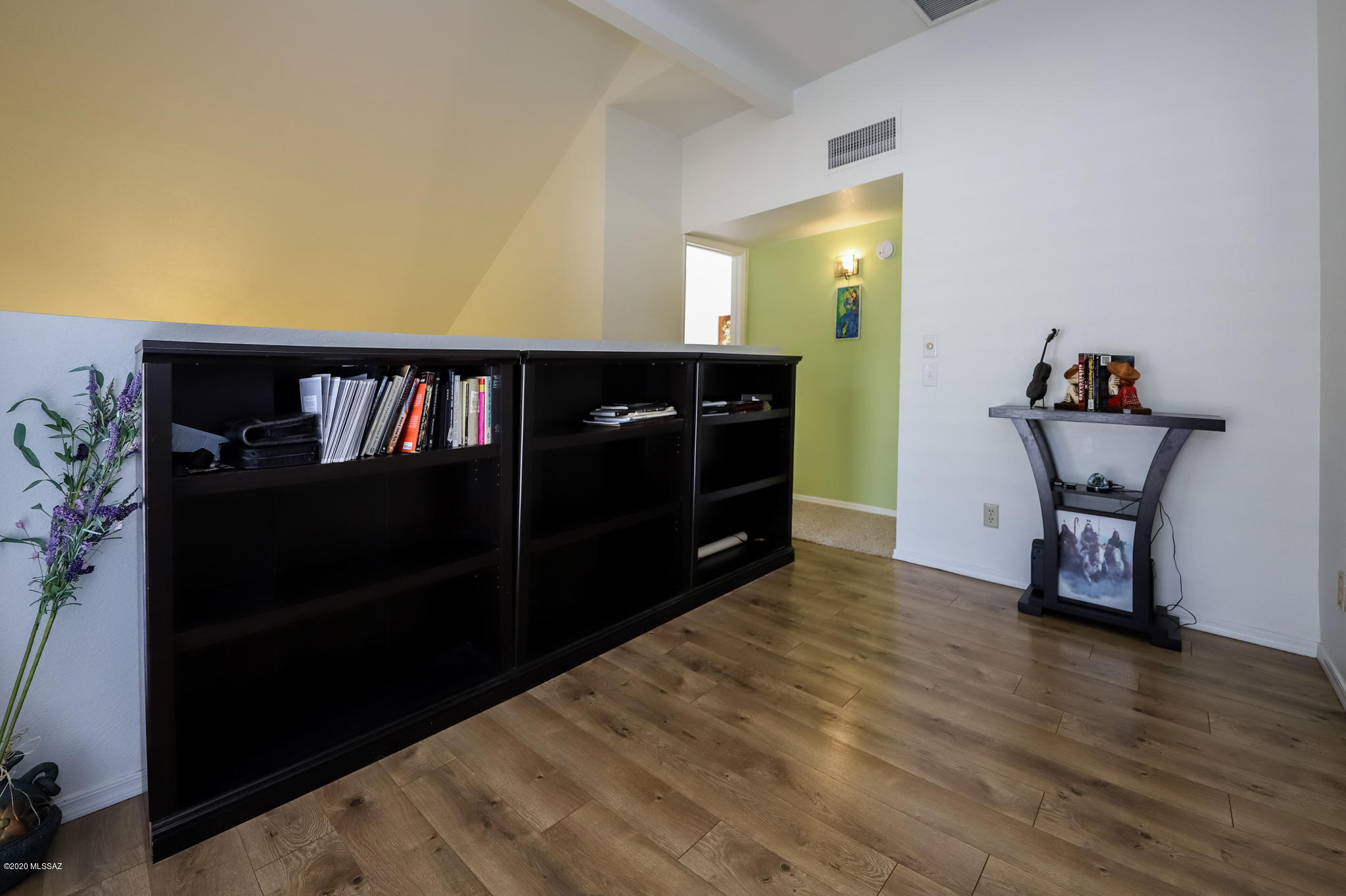 Twelve Hundred River Rd Condos - Residential