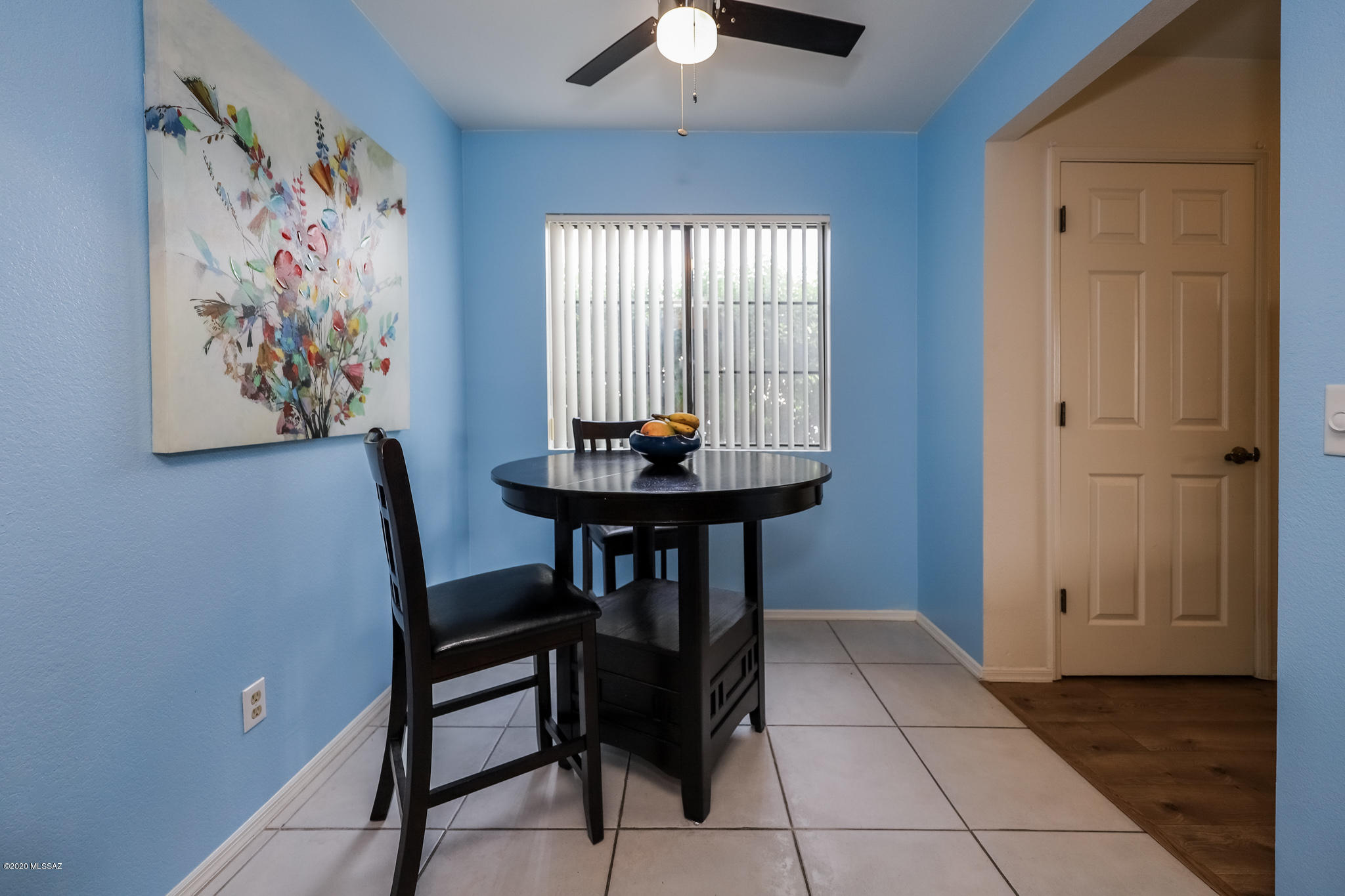 Twelve Hundred River Rd Condos - Residential