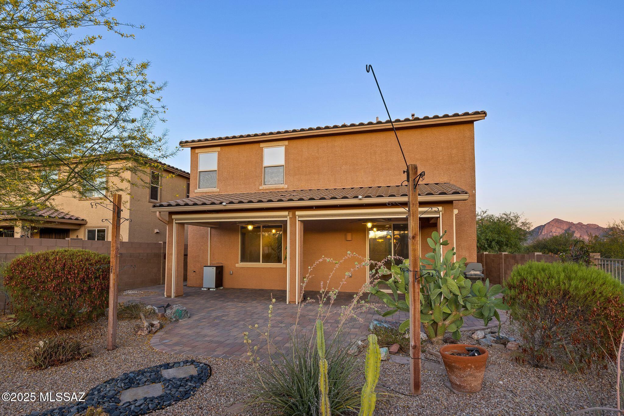 Rancho Vistoso NGHB 10 PCLS S,U & V - Residential