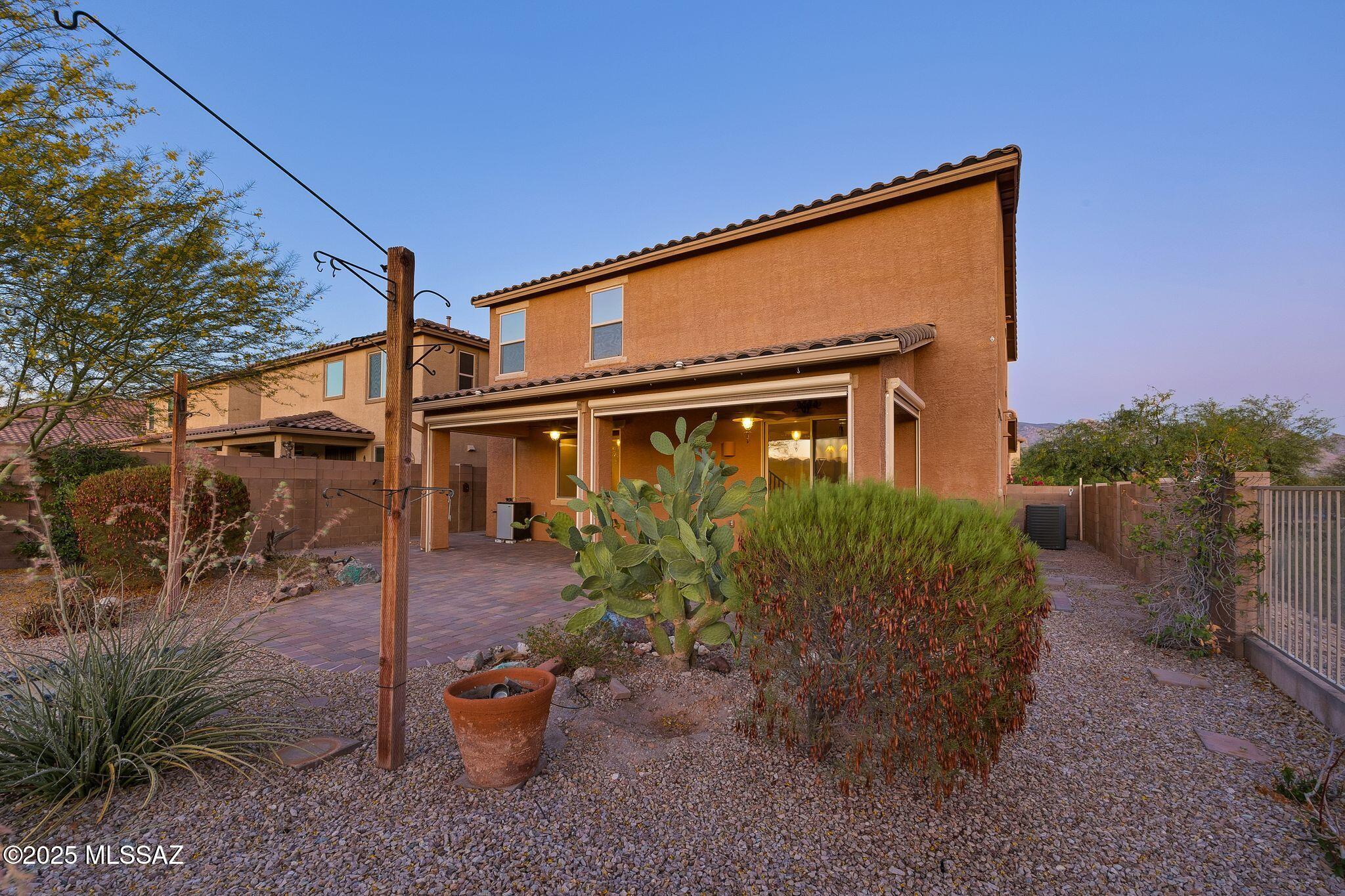 Rancho Vistoso NGHB 10 PCLS S,U & V - Residential