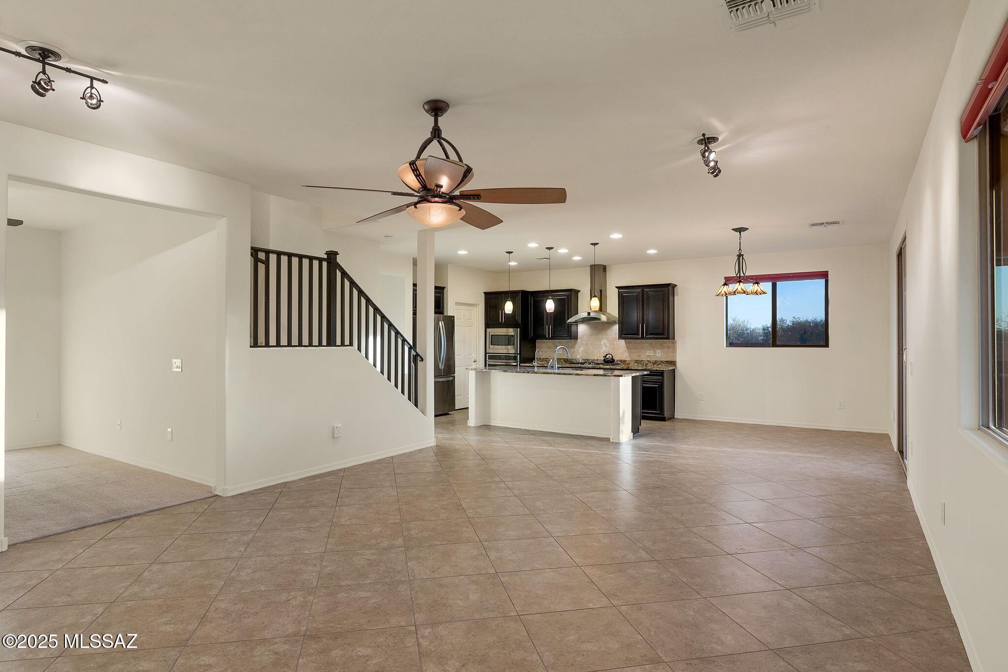 Rancho Vistoso NGHB 10 PCLS S,U & V - Residential