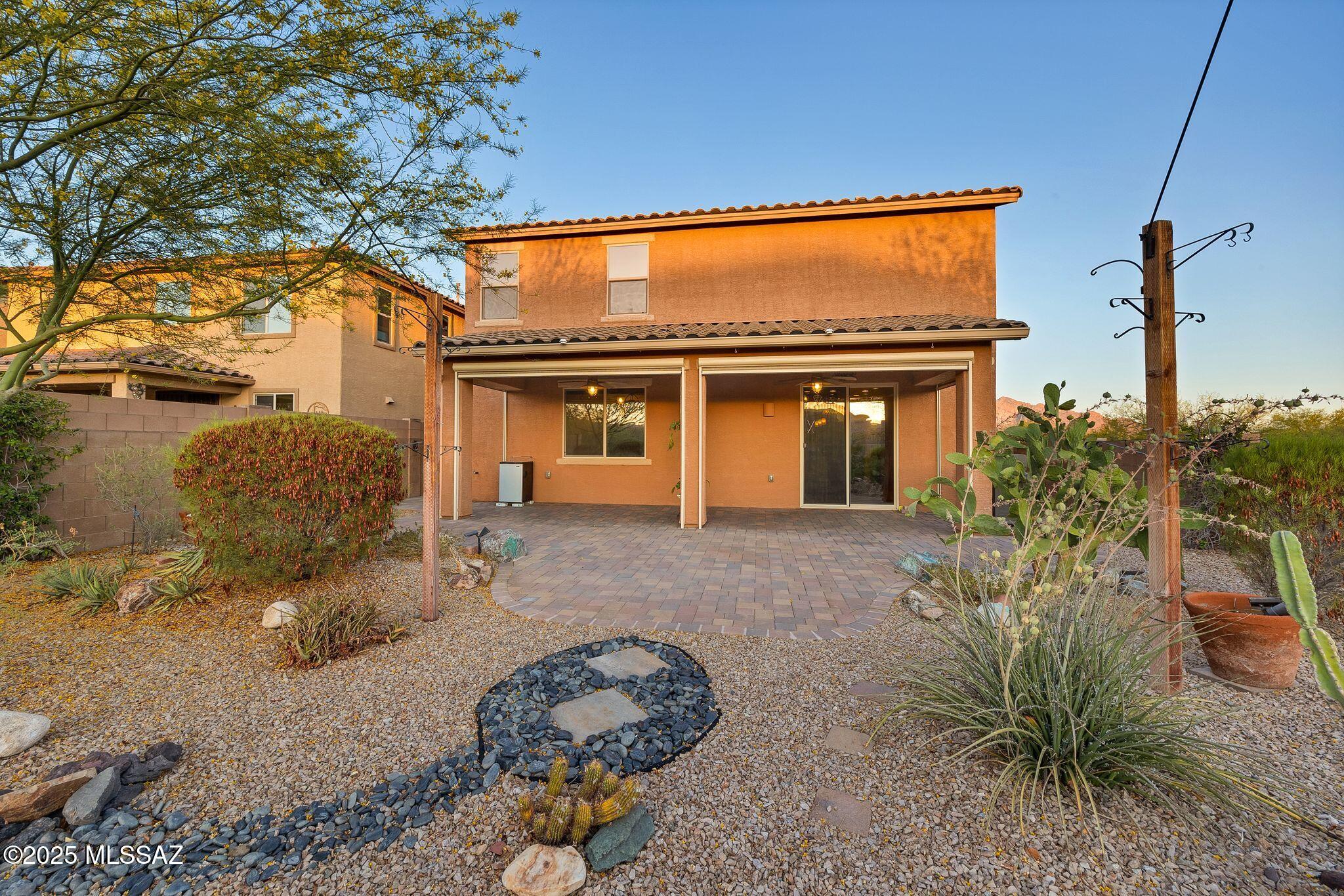 Rancho Vistoso NGHB 10 PCLS S,U & V - Residential